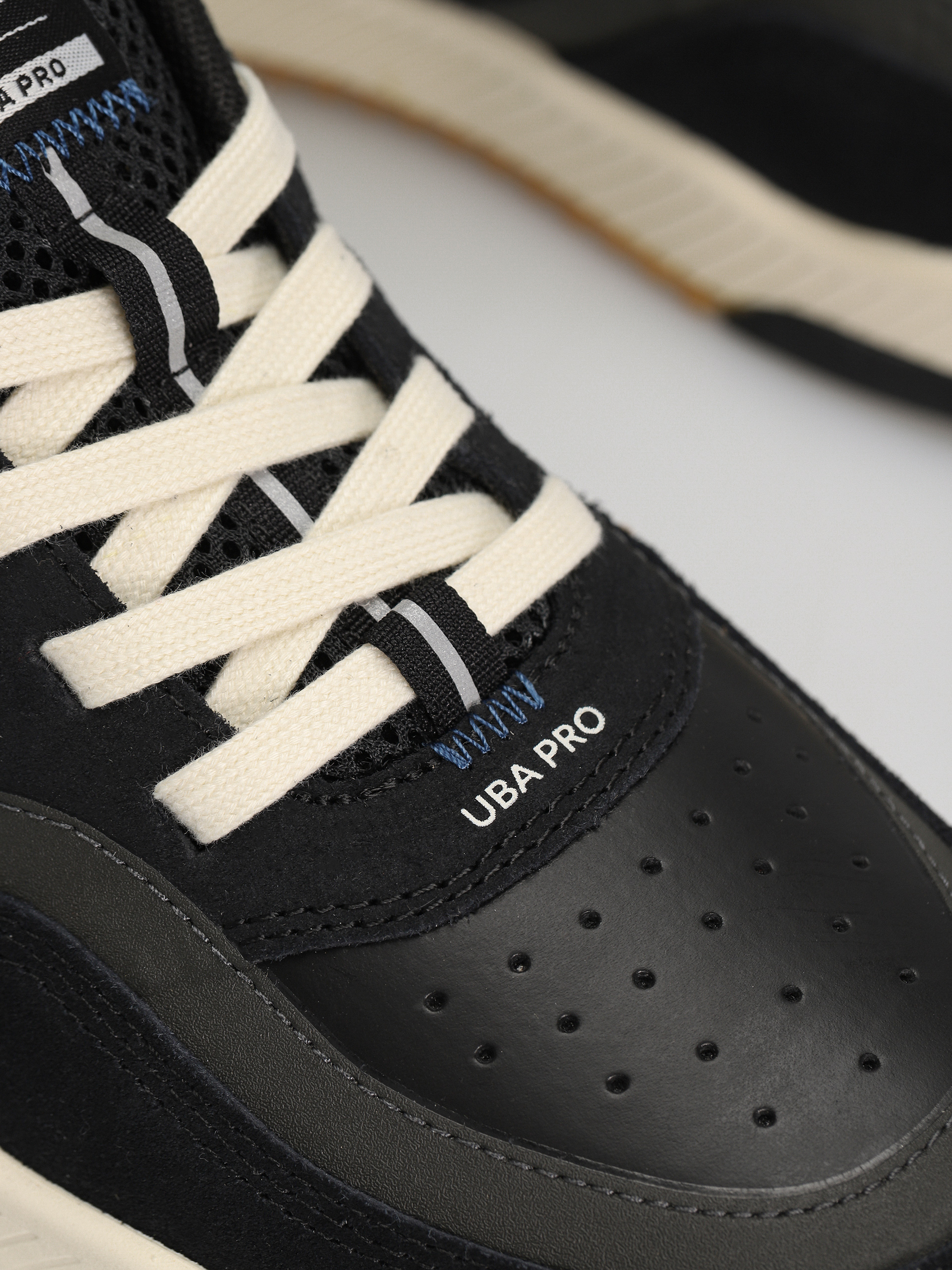 Pantofi Cariuma UBA PRO (black/red & ivory)