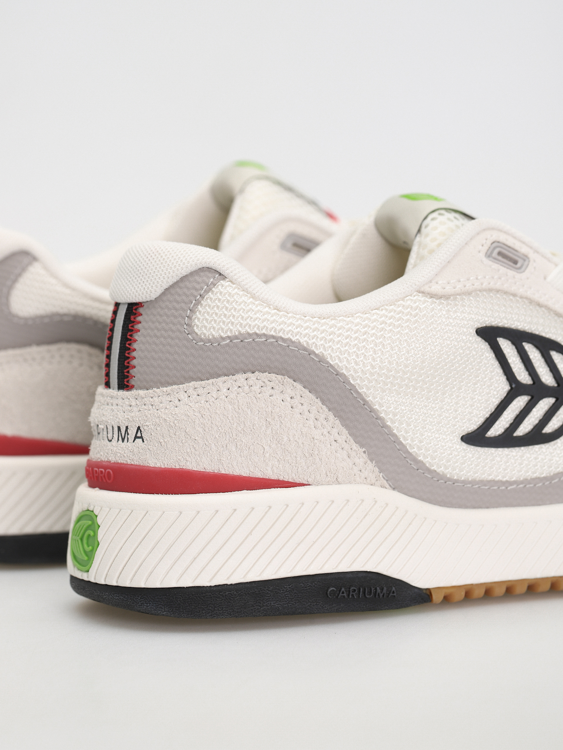 Pantofi Cariuma UBA PRO (smoke white/red & black)