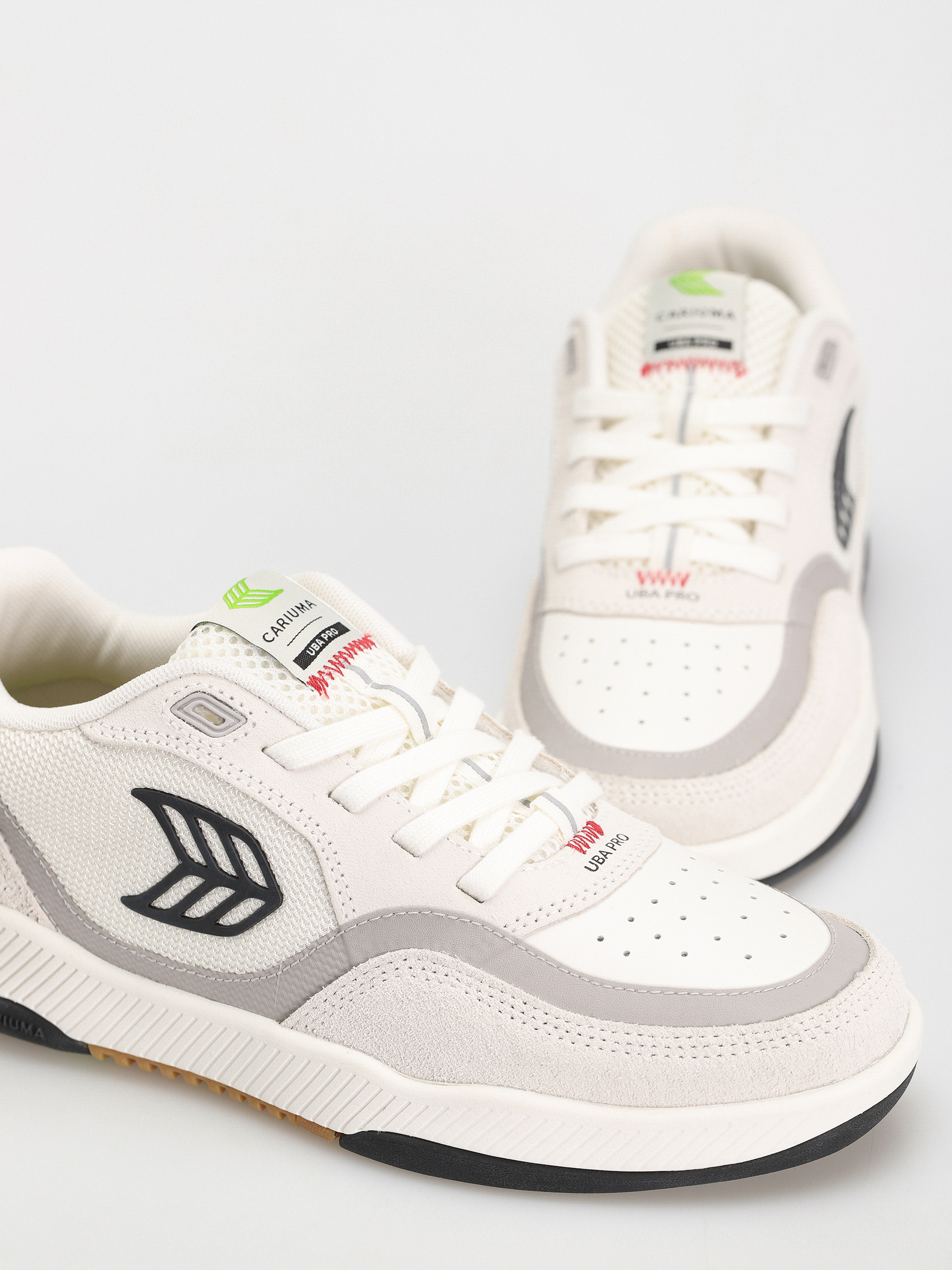 Pantofi Cariuma UBA PRO (smoke white/red & black)