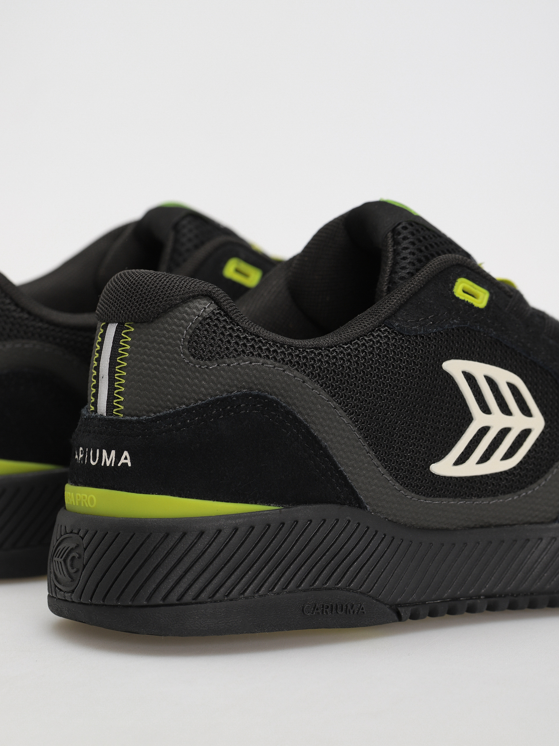 Pantofi Cariuma UBA PRO (all black/green & off white)