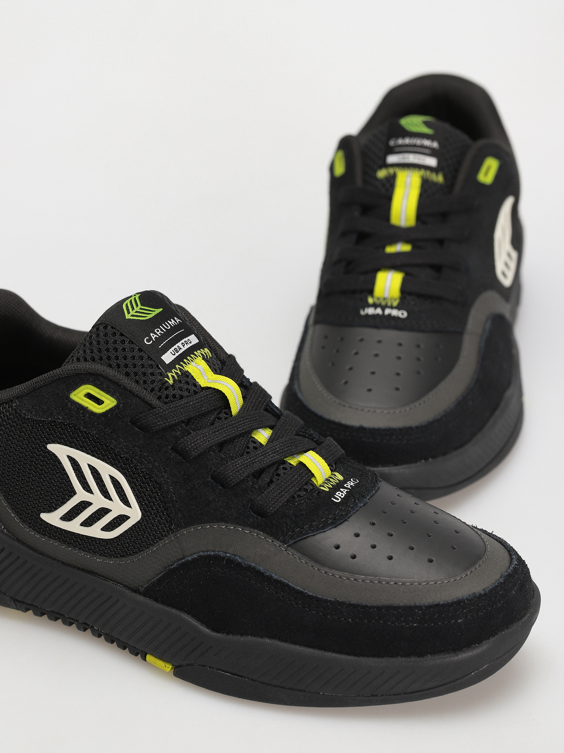 Pantofi Cariuma UBA PRO (all black/green & off white)