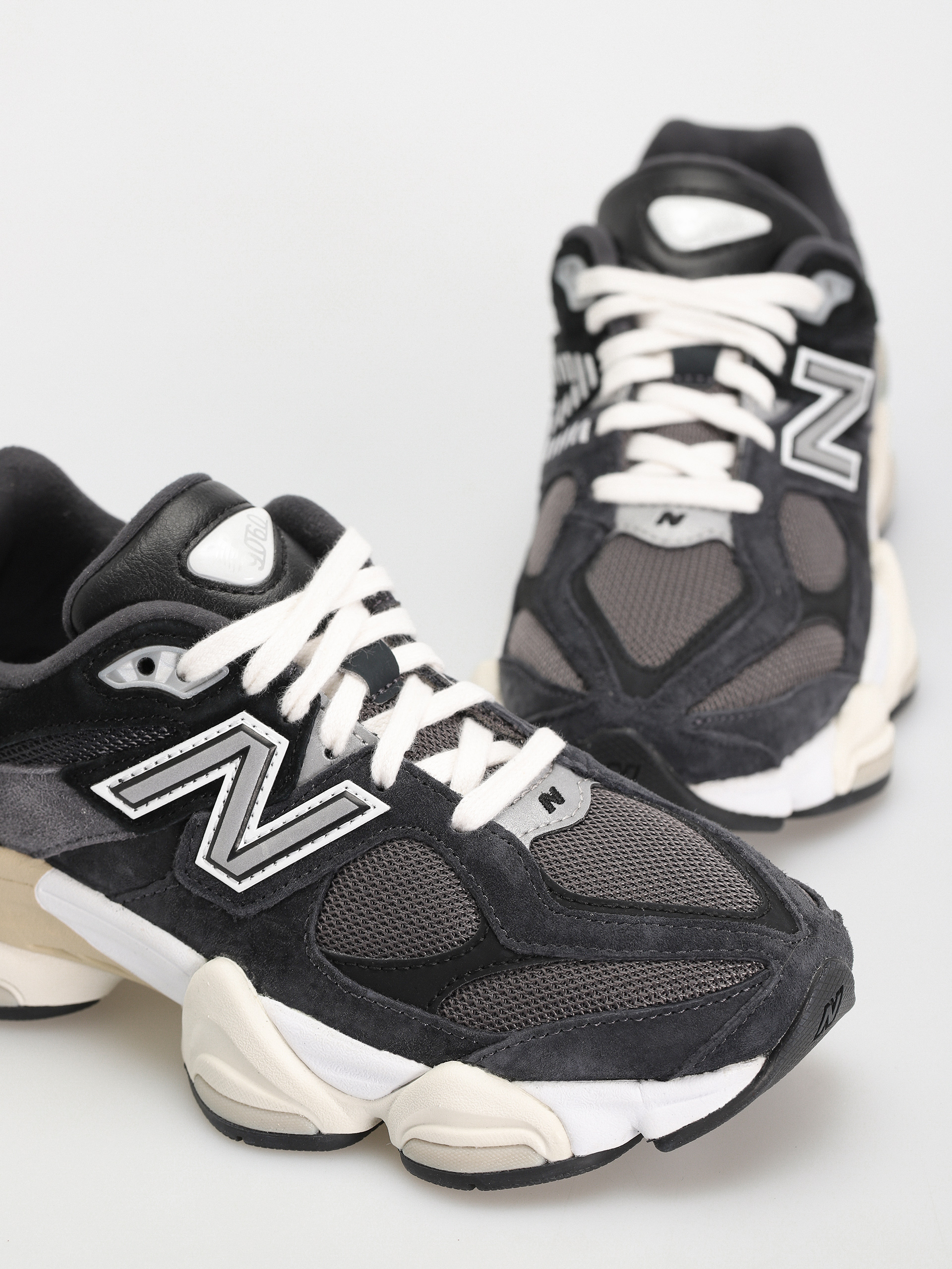 Pantofi New Balance 9060 (black)