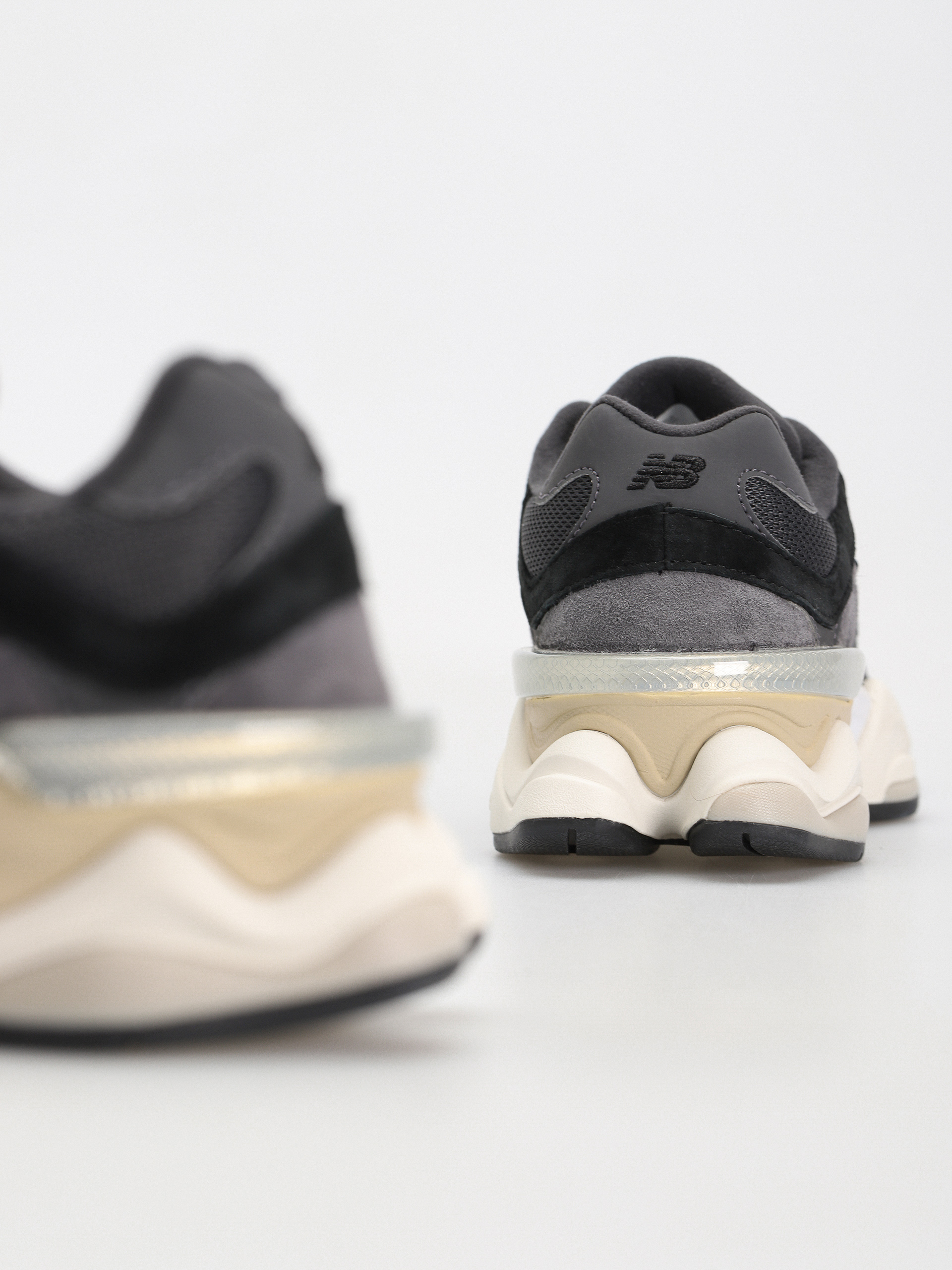 Pantofi New Balance 9060 (black)