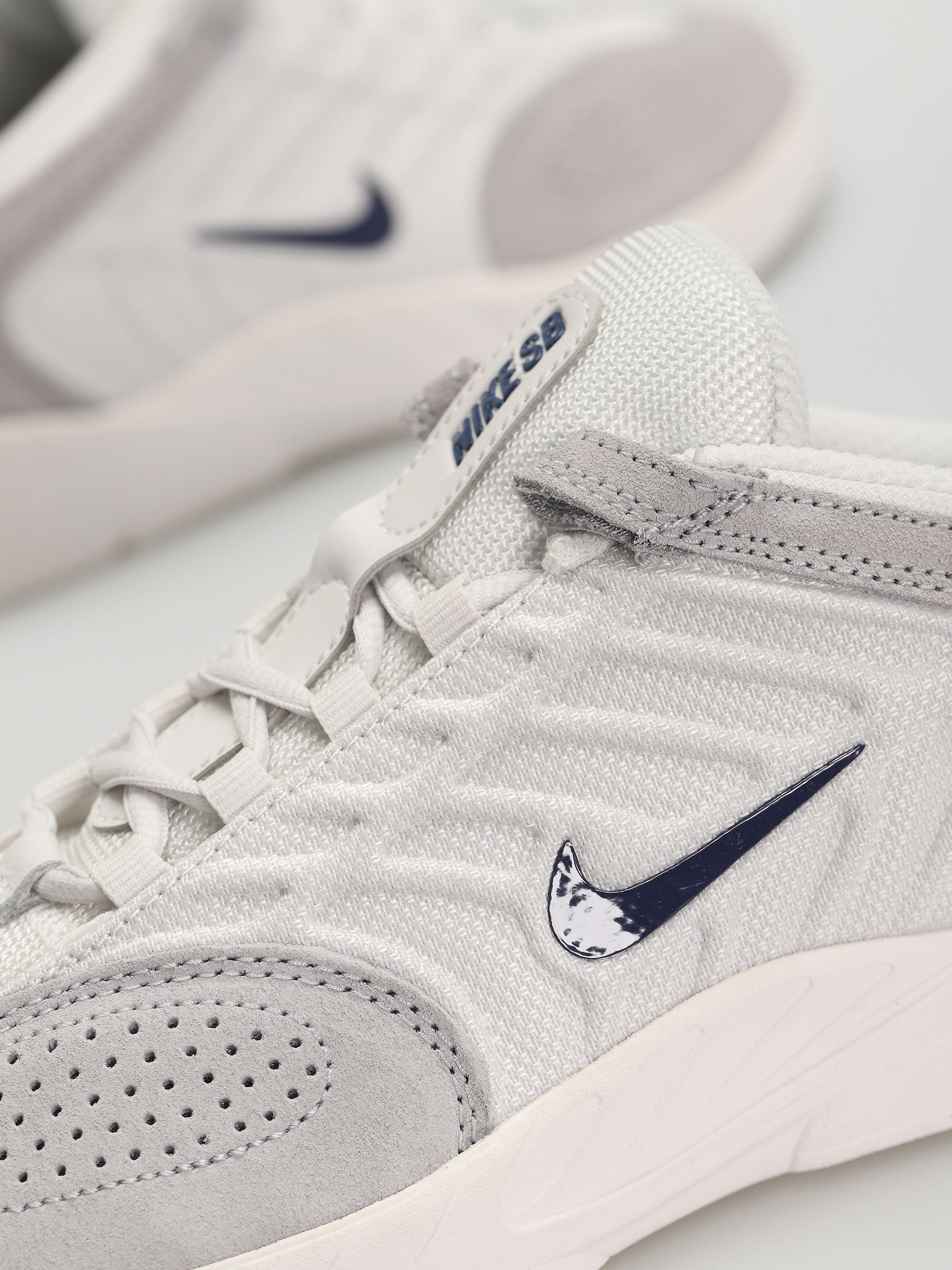 Pantofi Nike SB Vertebrae (platinum tint/midnight navy wolf grey)