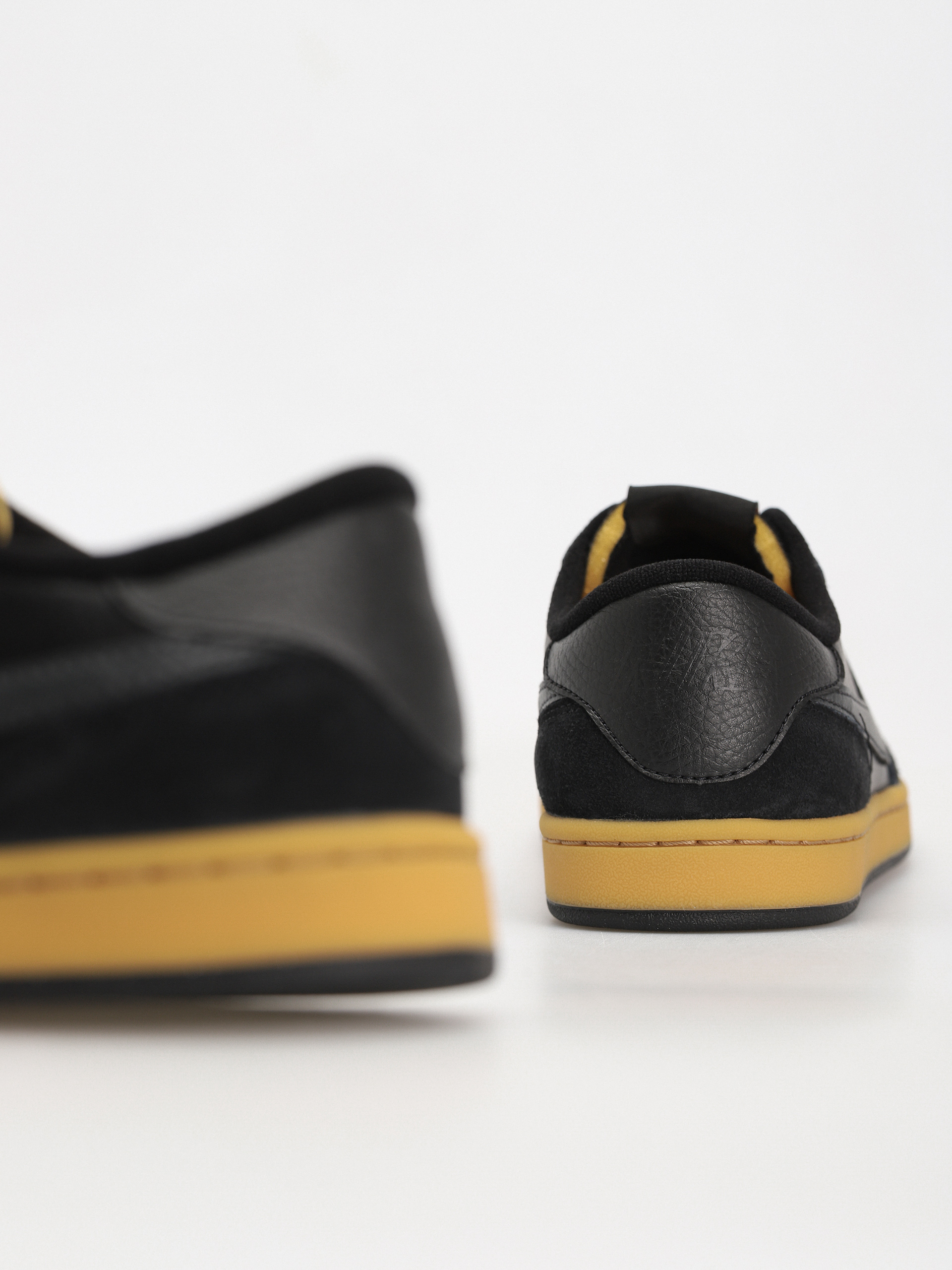 Pantofi Nike SB Sb Fc Classic (black/anthracite black vivid orange)