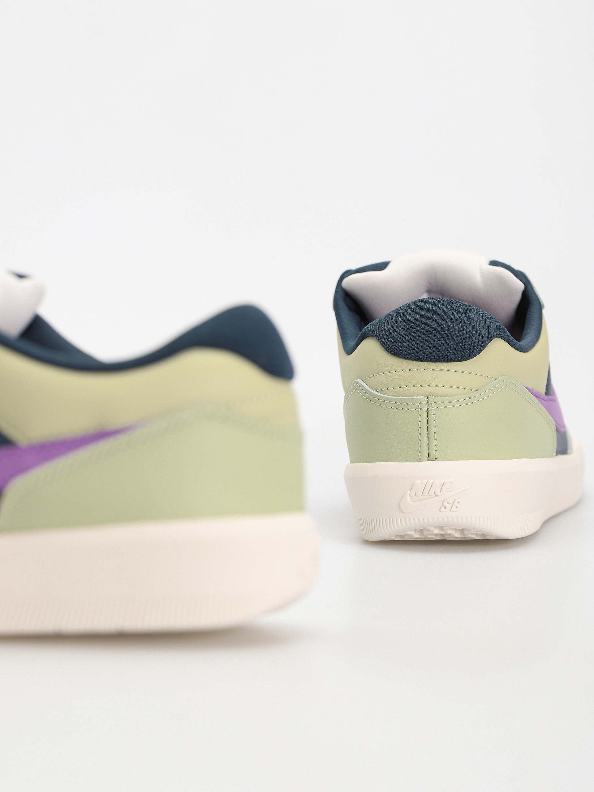 Pantofi Nike SB Force 58 Premium (olive aura/black raspberry armory navy)