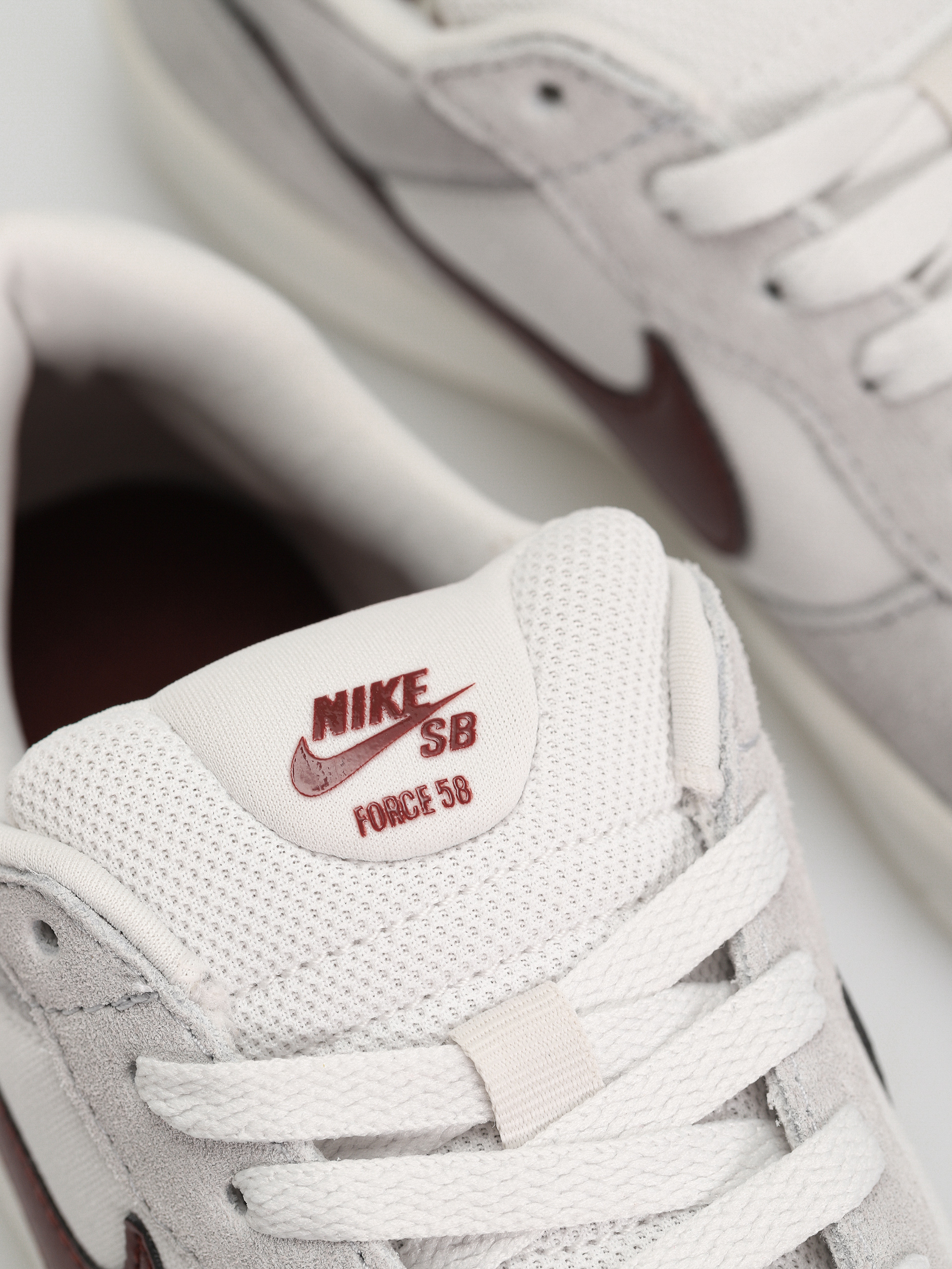 Pantofi Nike SB Force 58 (platinum tint/dark team red wolf grey)