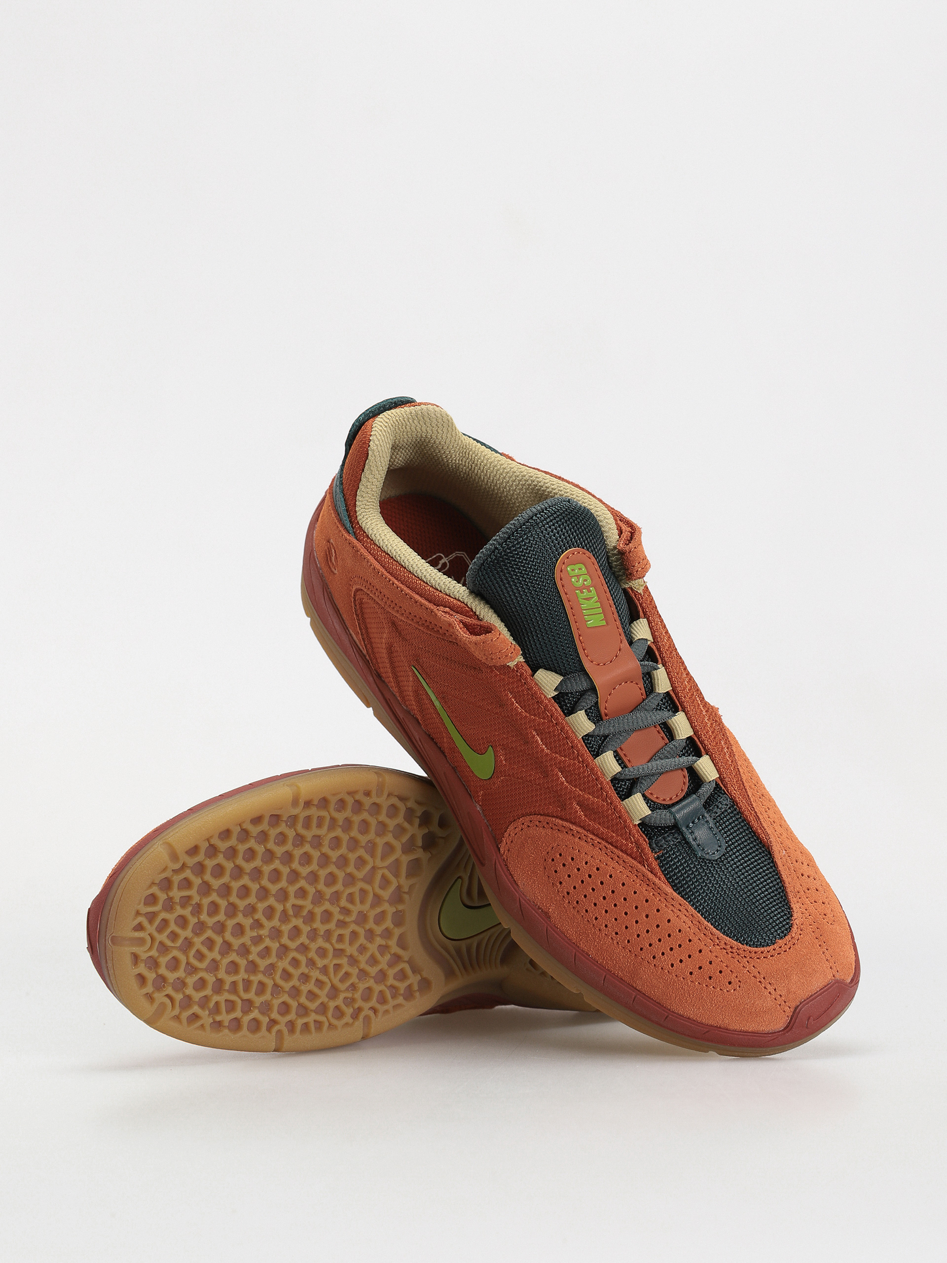 Pantofi Nike SB Vertebrae Te (dark russet/pear desert orange)