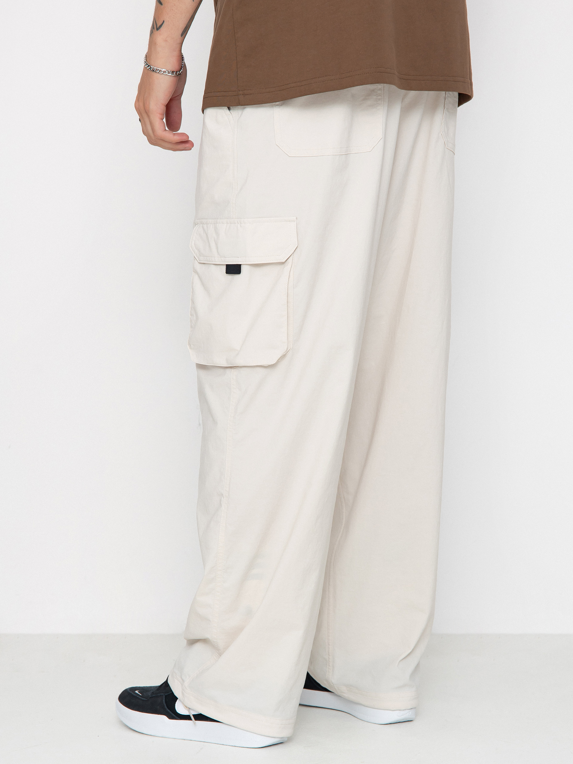 Pantaloni Nike SB Kearny (lt orewood brn/white)