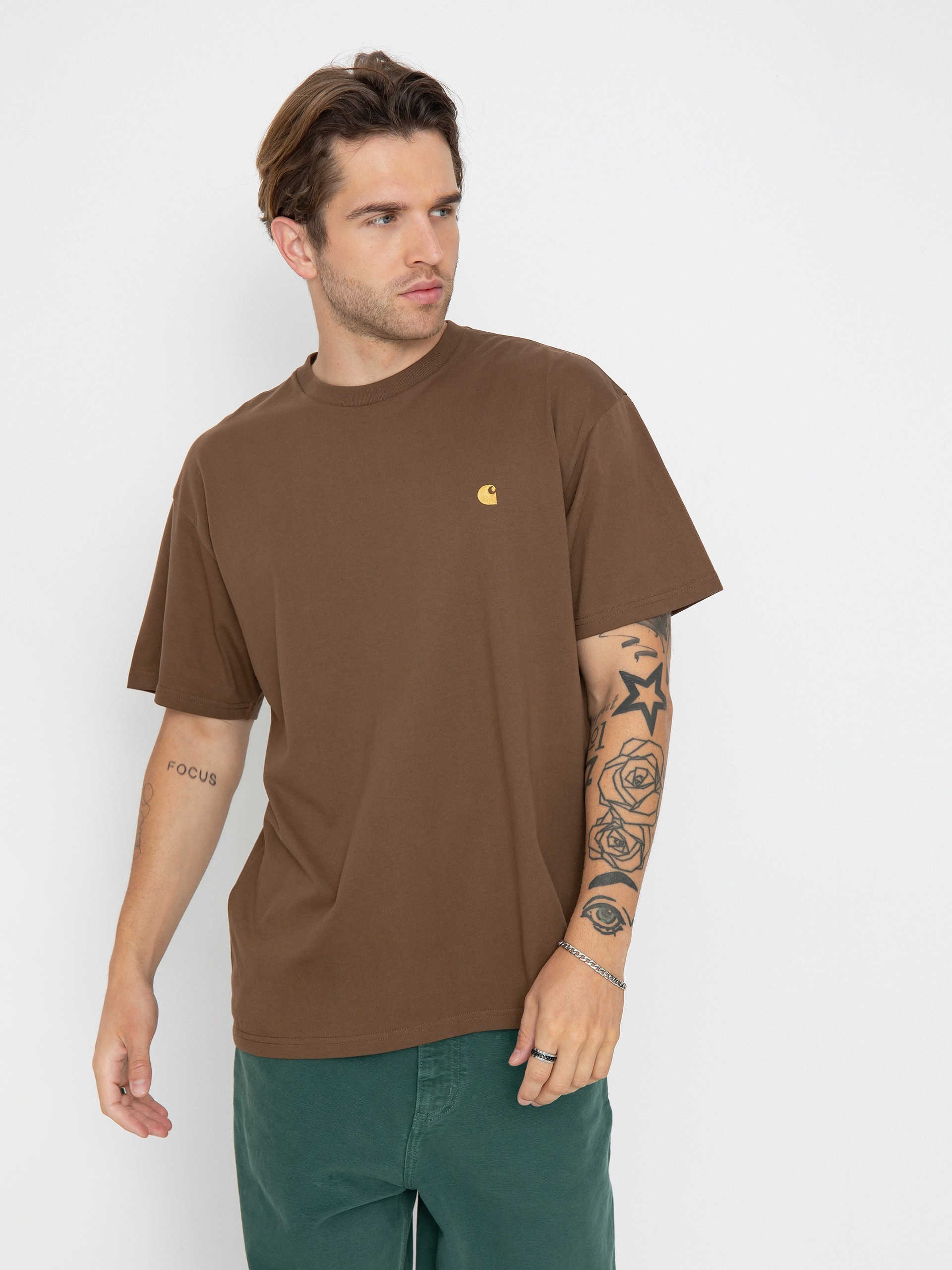 Tricou Carhartt WIP Chase (chocolate/gold)