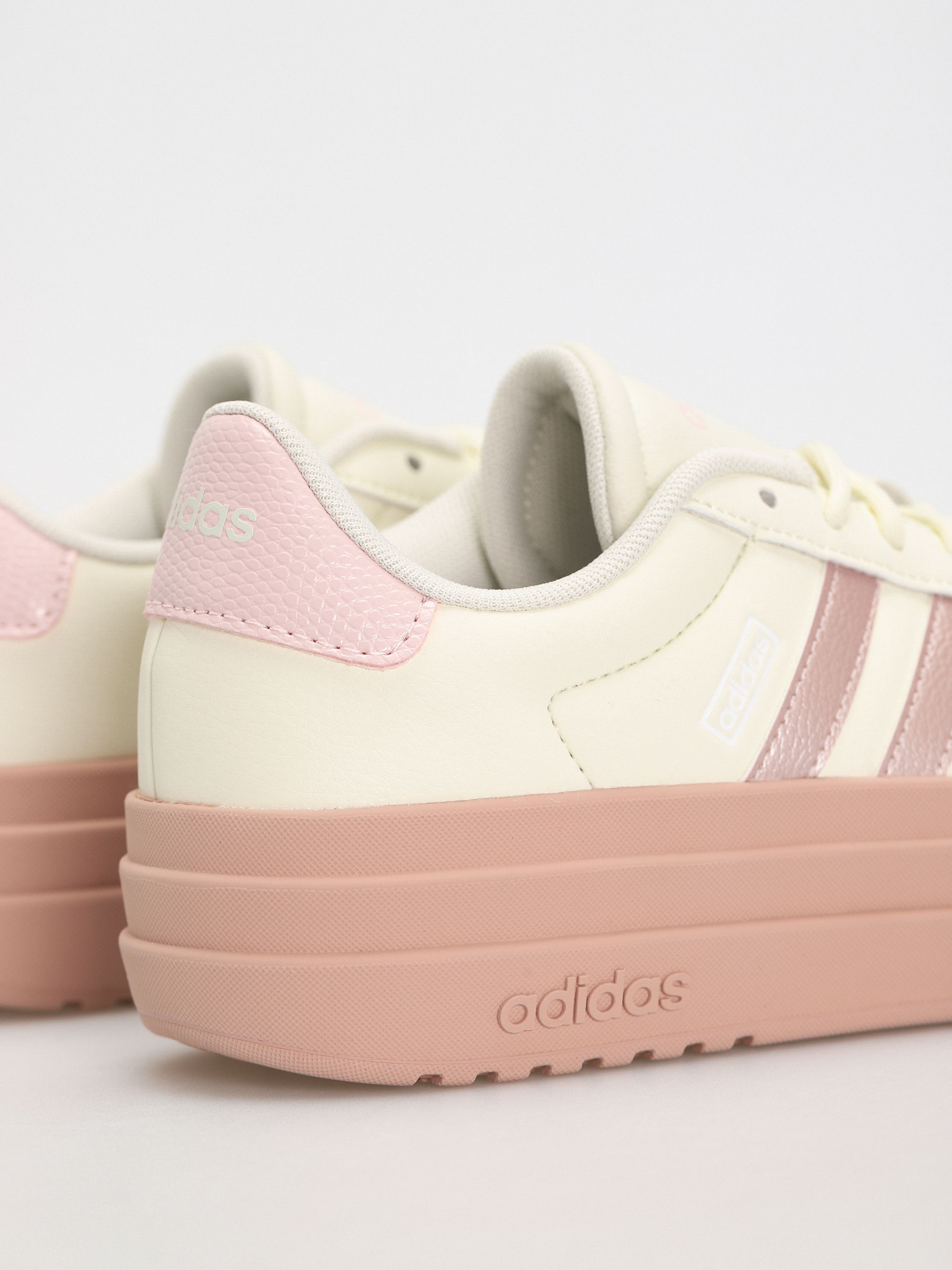 Pantofi adidas Originals Vl Court Bold Wmn (ivory/sapime/sanpin)