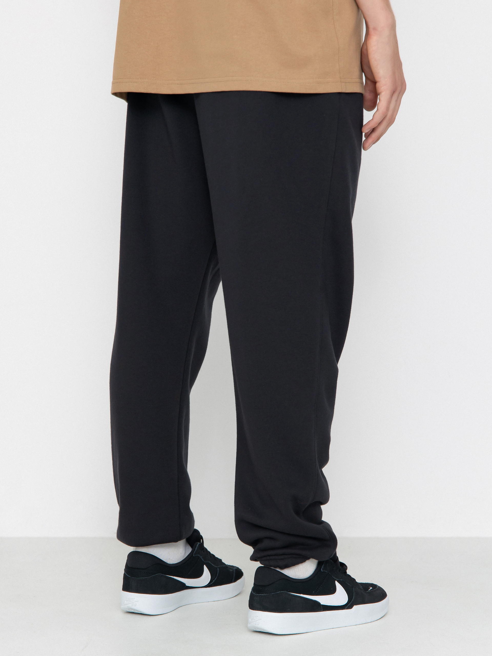 Pantaloni Nike SB Club Fleece (black/black/white)