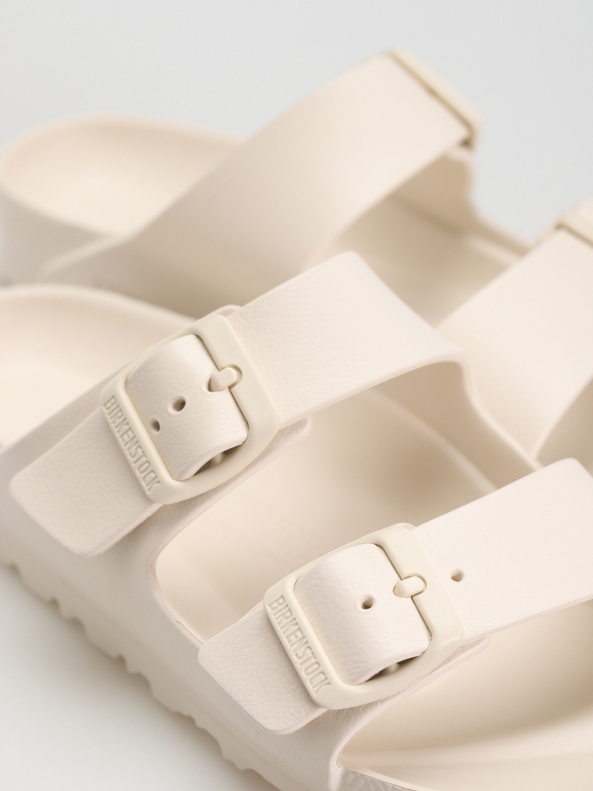 Șlapi Birkenstock Arizona Essentials EVA Narrow Wmn (eggshell)