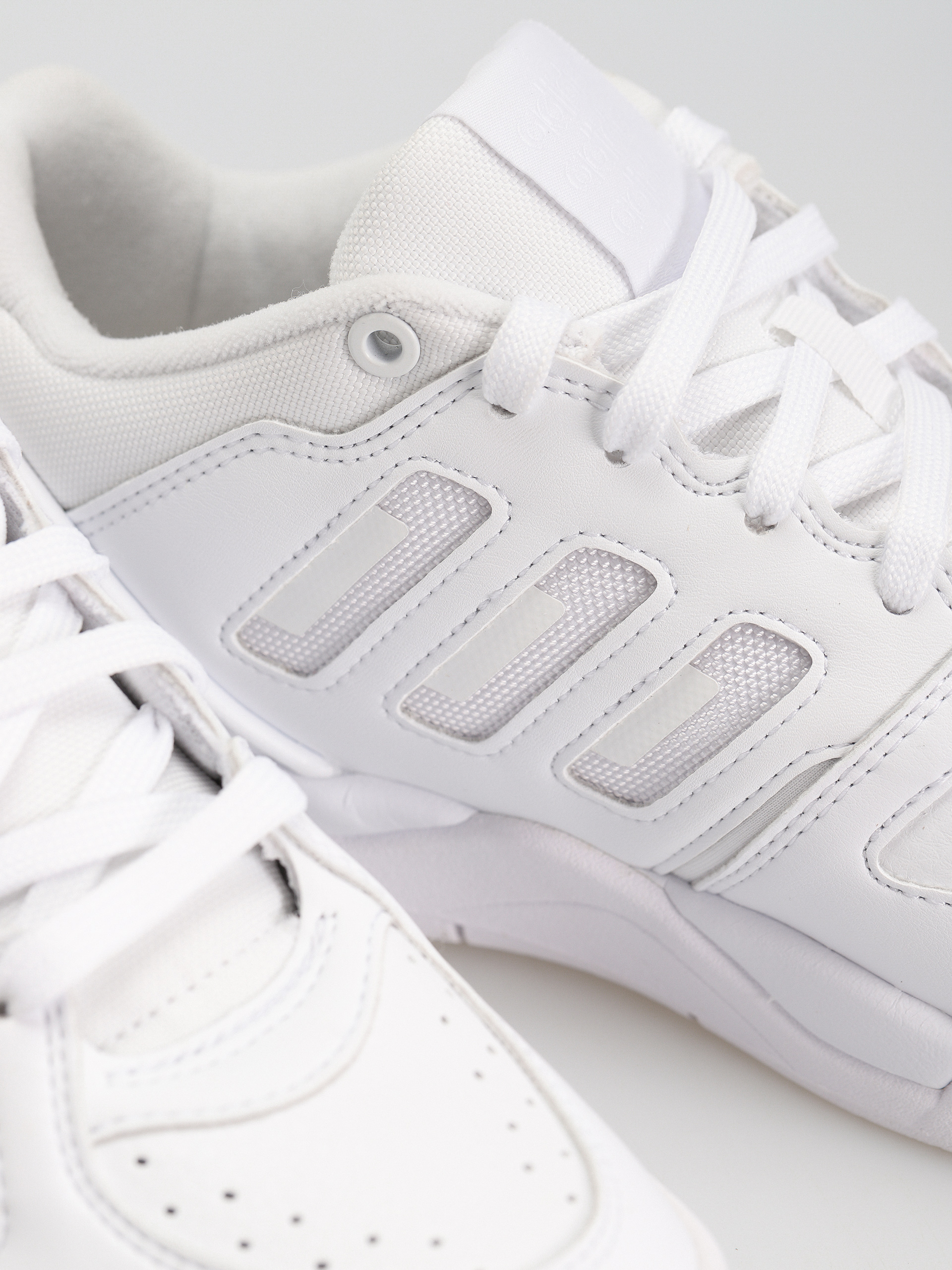 Pantofi adidas Midcity Low (ftwwht/ftwwht/greone)