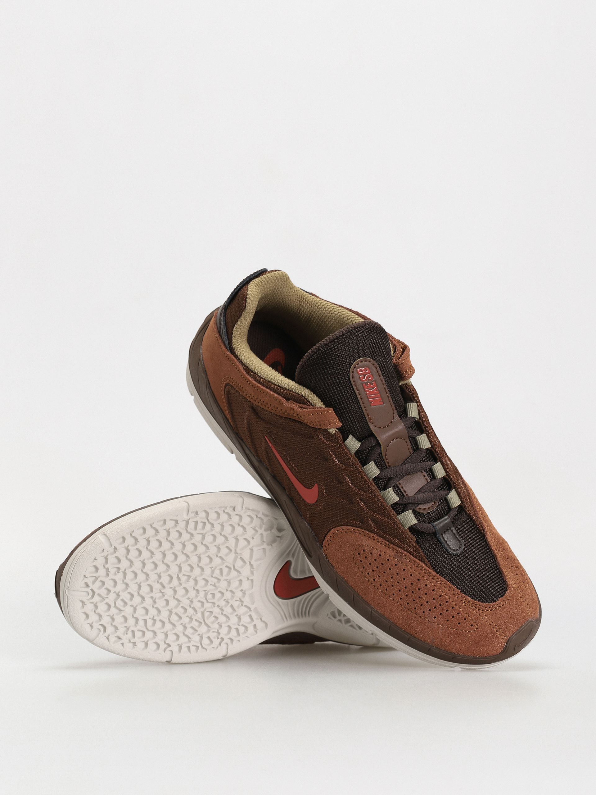 Pantofi Nike SB Vertebrae (cacao  wow/dragon red lt british tan)