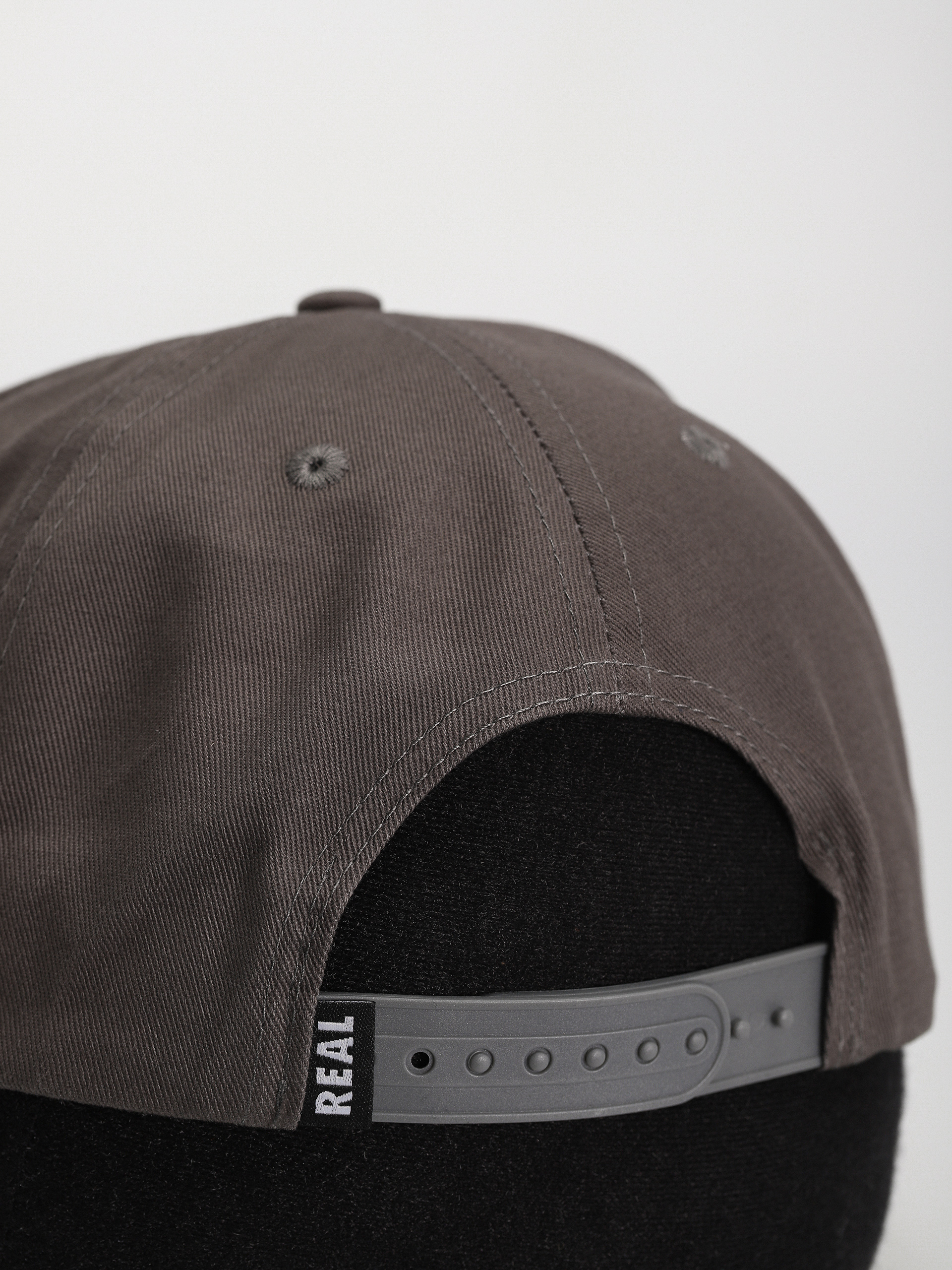 Șapcă Real Oval Emb Snap (charcoal)