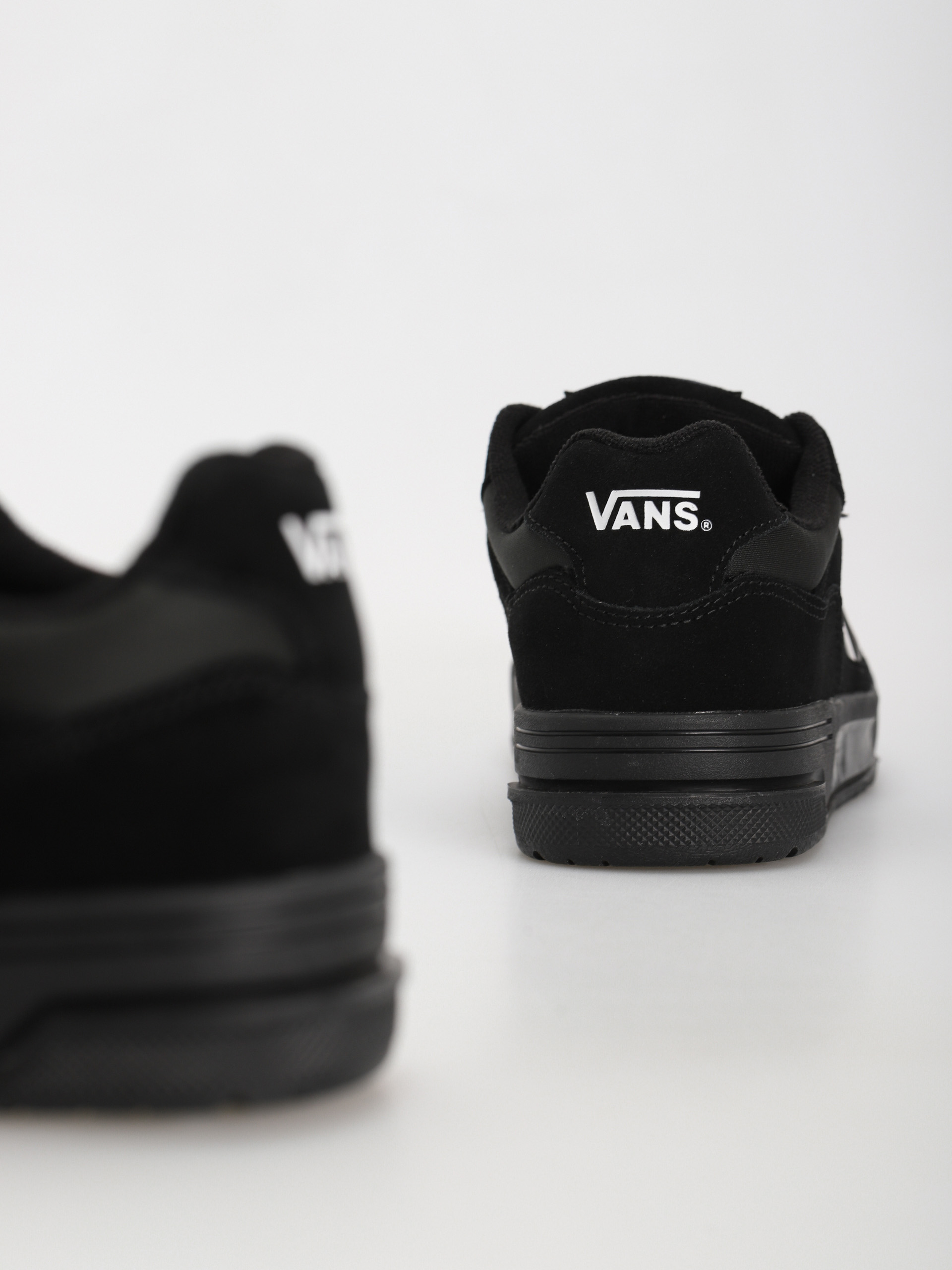 Pantofi Vans Upland (black/black/white)