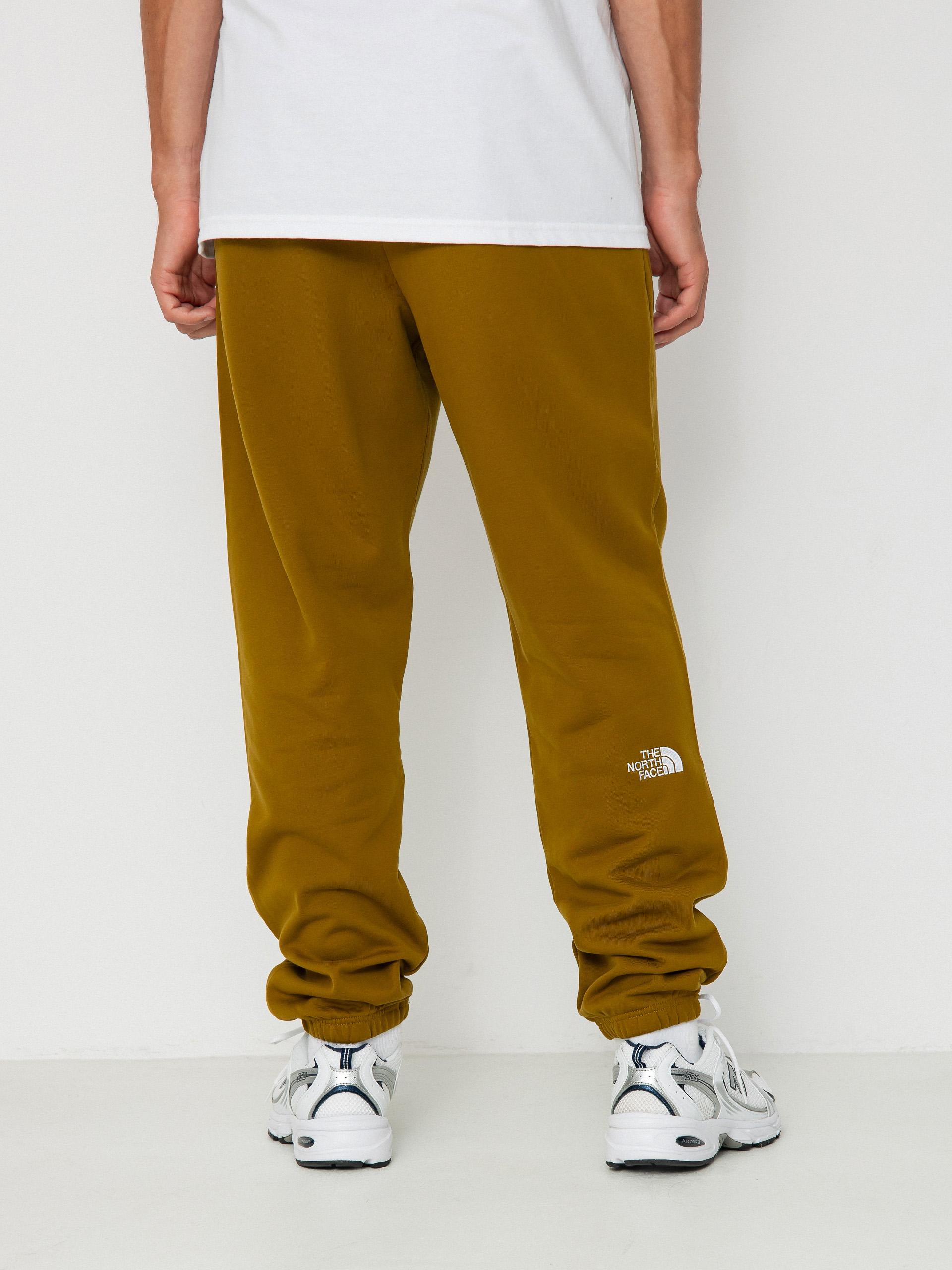 Pantaloni The North Face Essential Jogger (moss green)