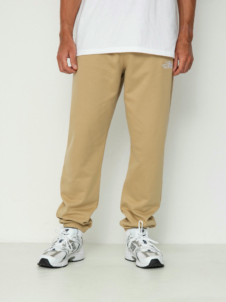 Pantaloni The North Face Essential Jogger (khaki stone)