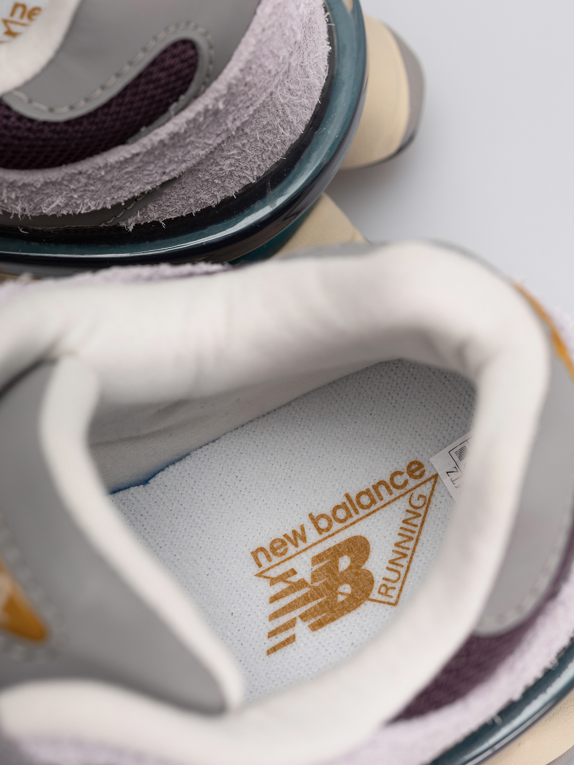 Pantofi New Balance 9060 (purple)
