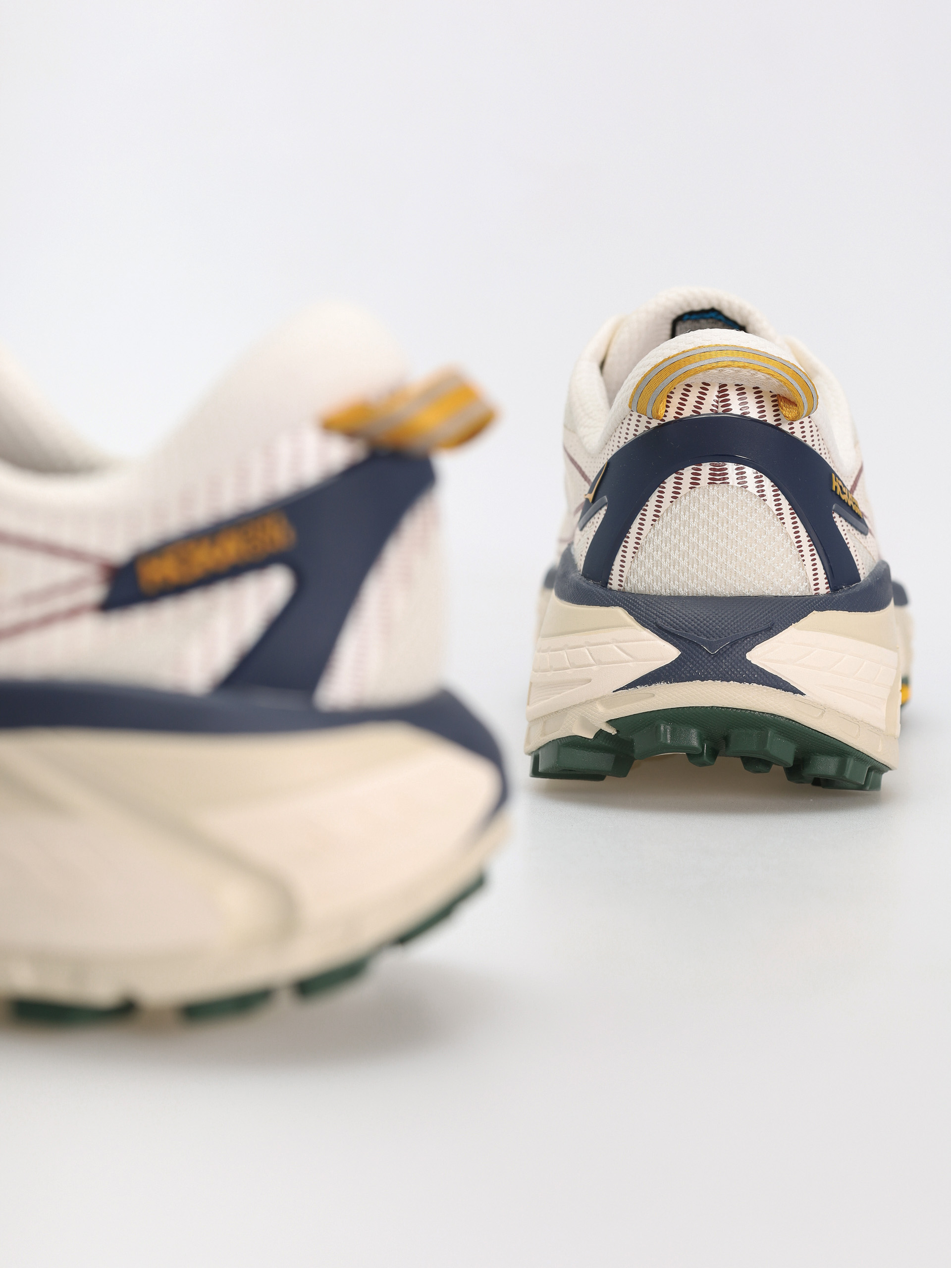 Pantofi Hoka Mafate Speed 2 (alabaster/oat milk)