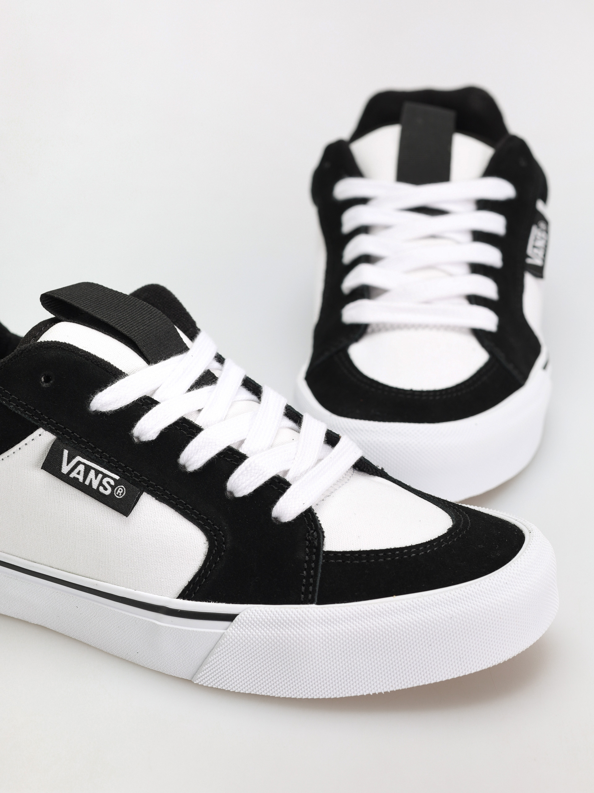 Pantofi Vans Chukka Push (2-tone black/white)