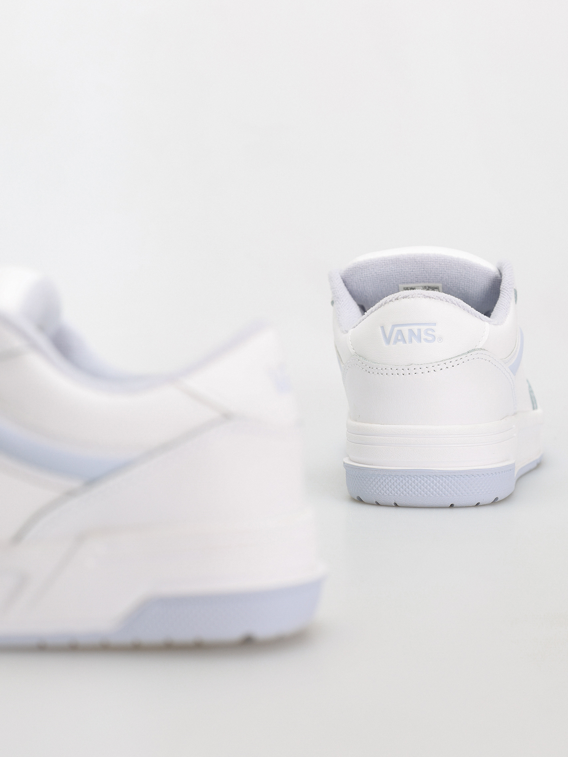 Pantofi Vans Hylane (pop baby blue)