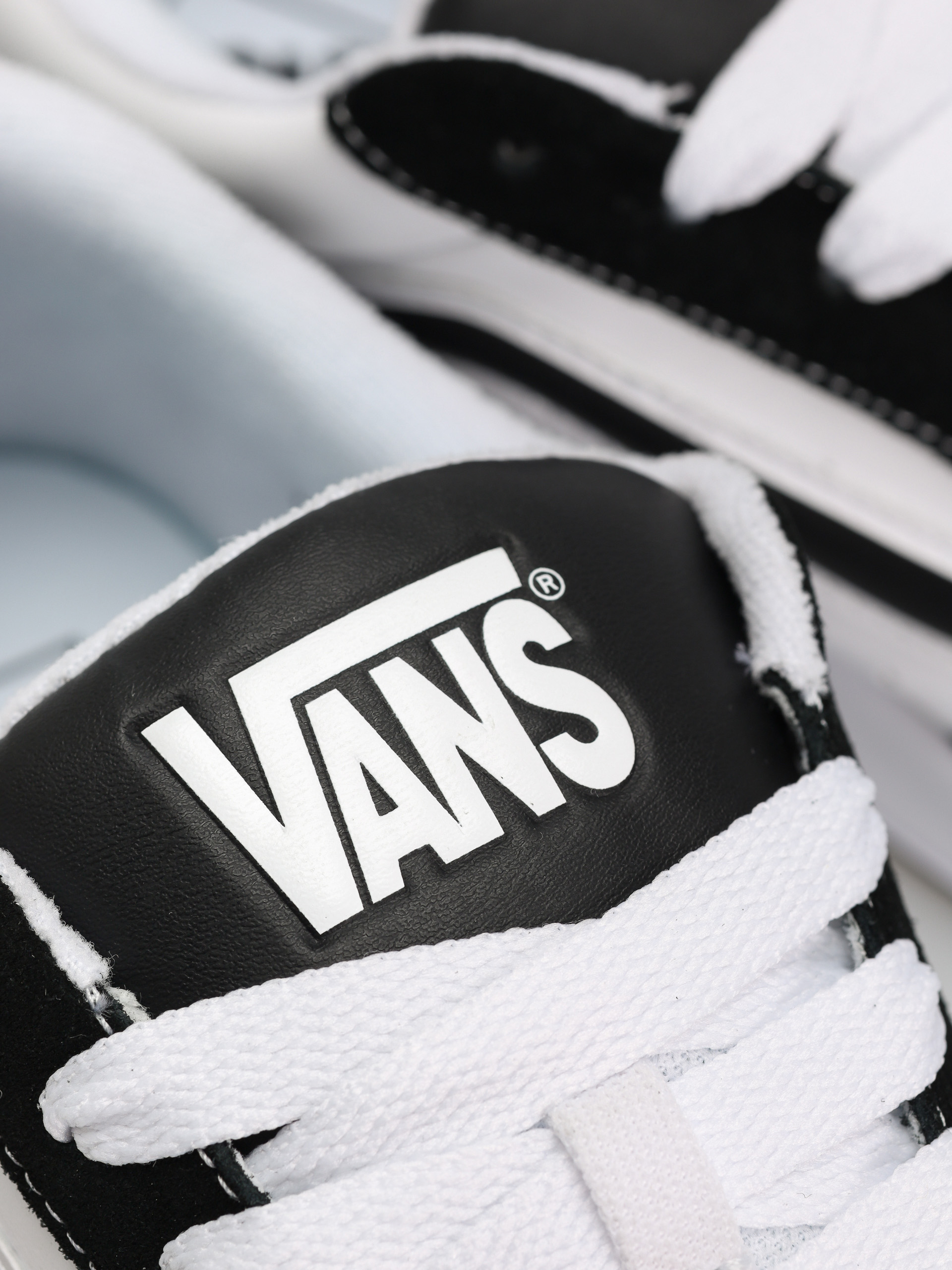 Pantofi Vans Hylane (black/white)