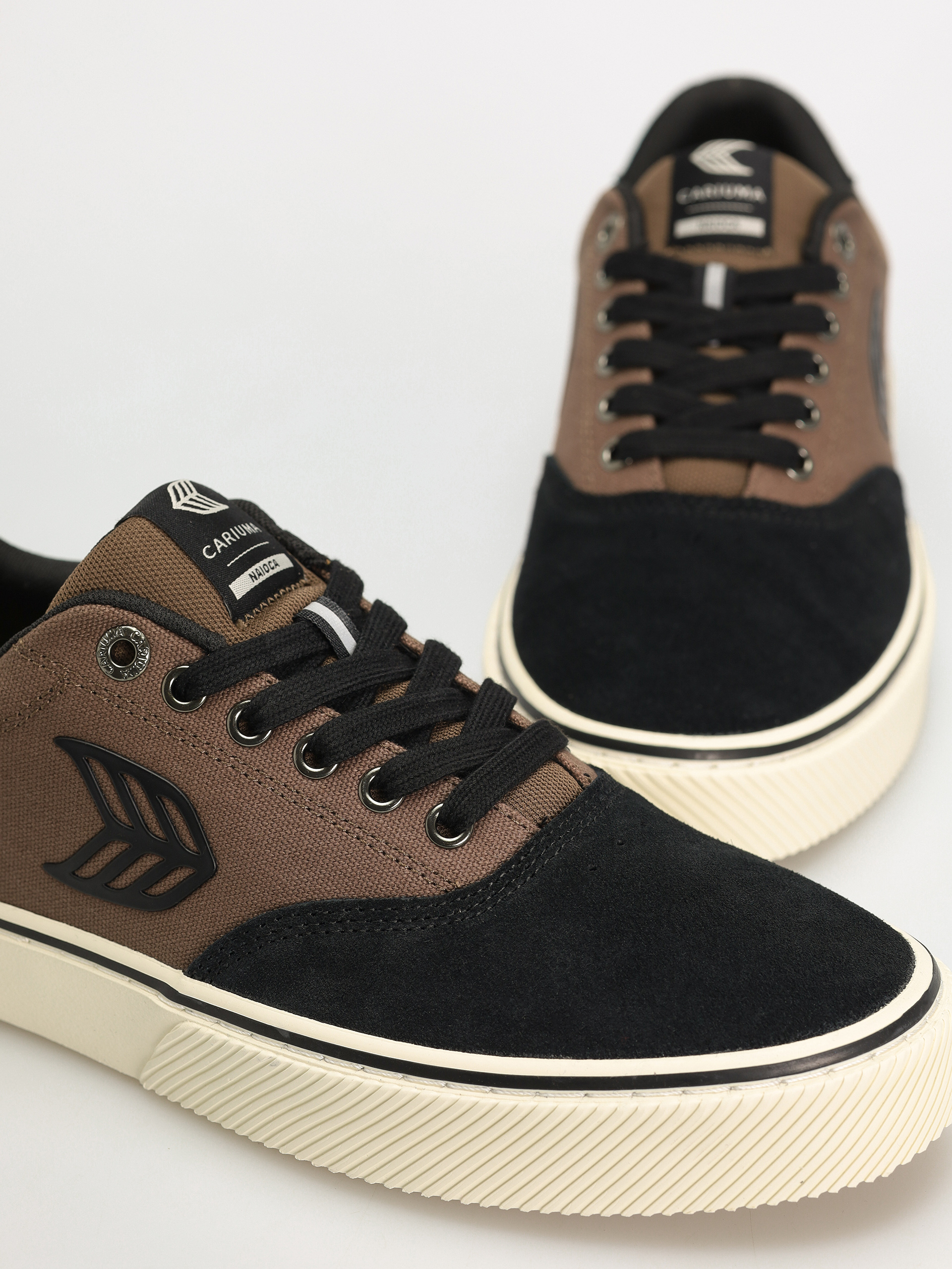 Pantofi Cariuma Naioca Pro (black/dark khaki)