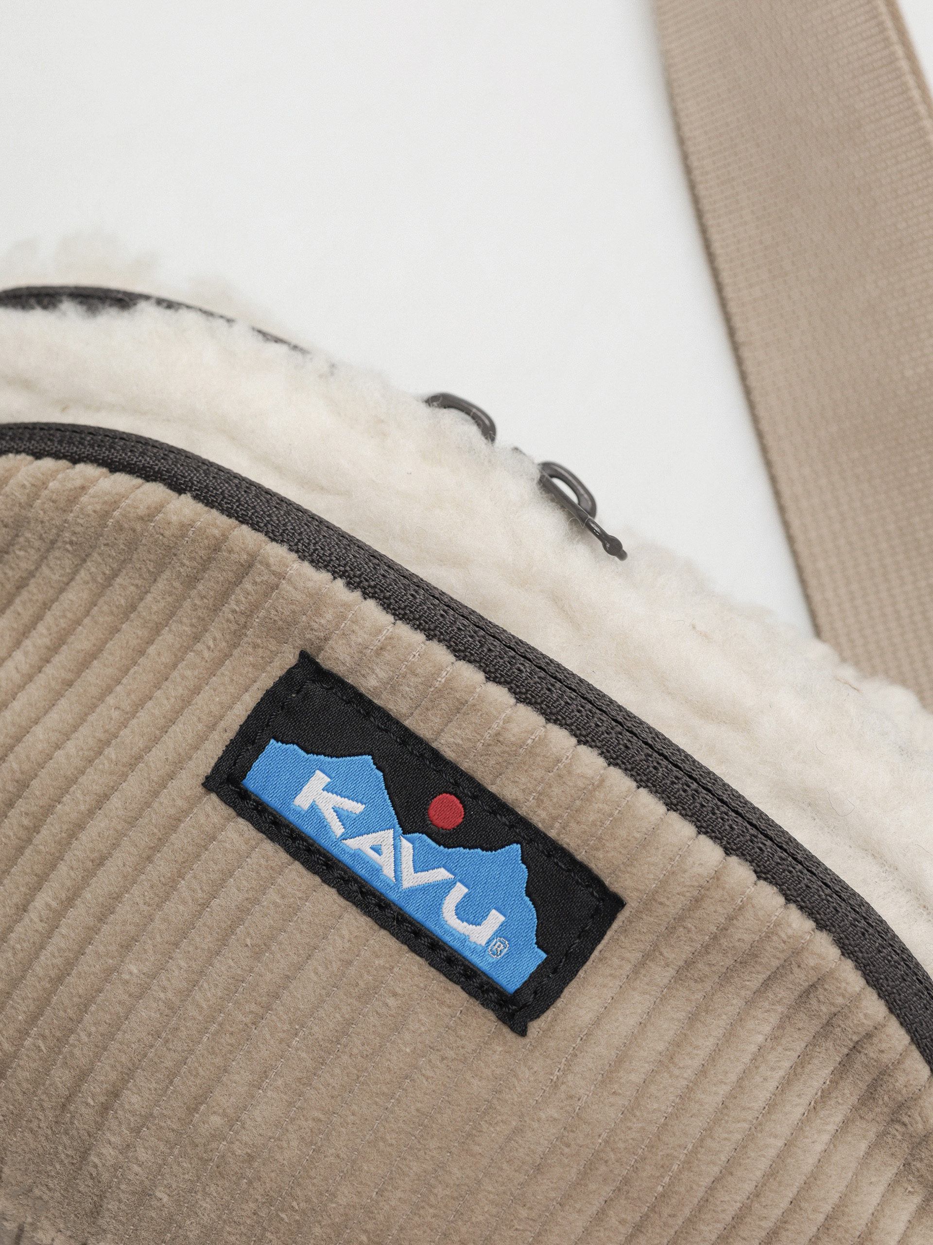 Borsetă de brâu Kavu Snuggy Spectator (pebble beach)