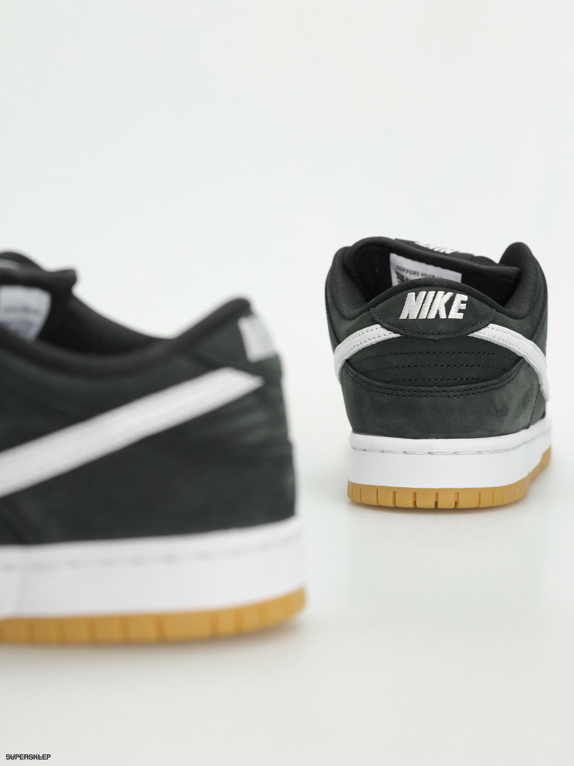 Pantofi Nike SB Dunk Low Pro Aa (black/white black gum light brown)