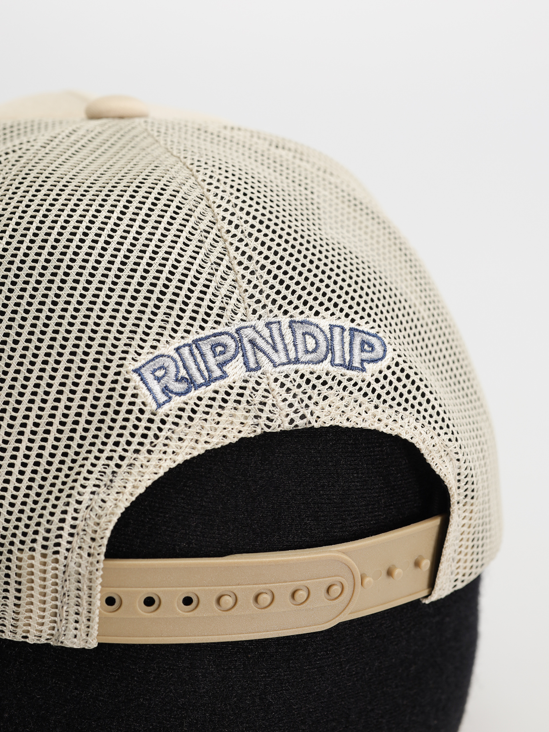 Șapcă RipNDip Barnum Trucker (sand)
