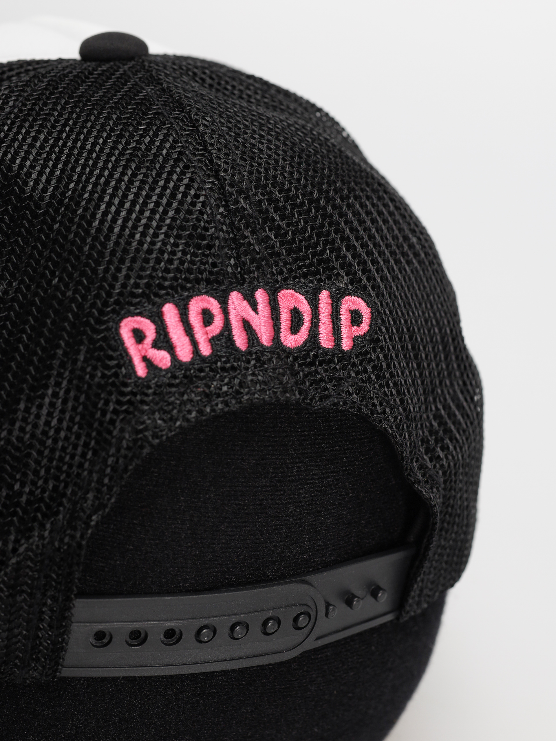 Șapcă RipNDip Love Is Ripndip Trucker (white/black)