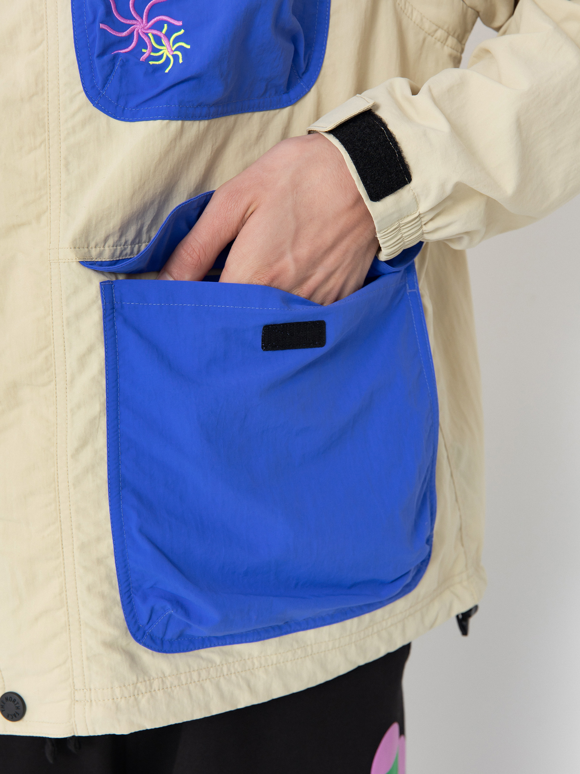 Geacă The North Face X Yinka Ilori Convertible (gravel)