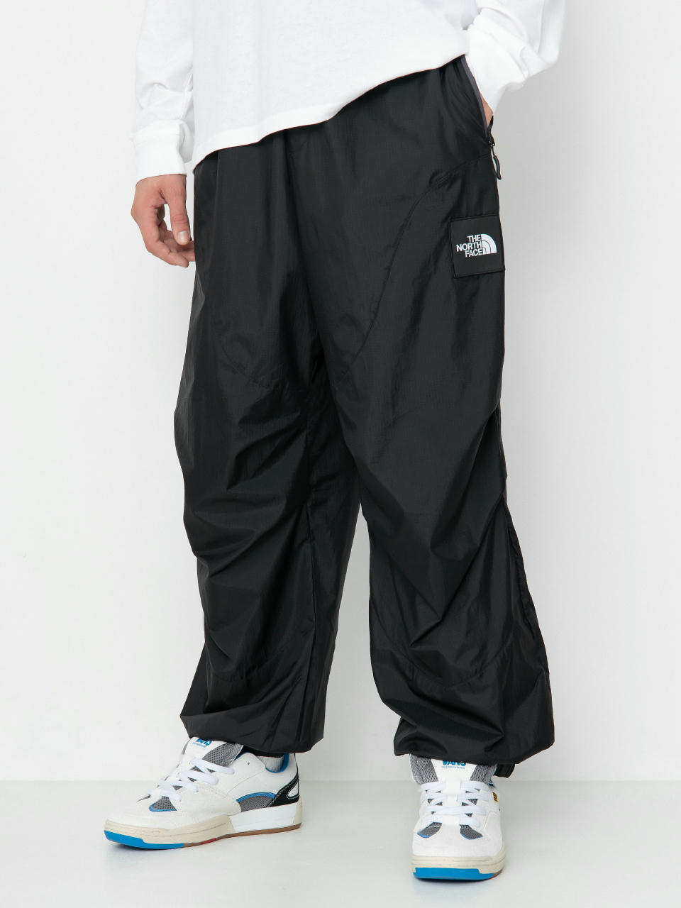 Pantaloni The North Face X Yinka Ilori Windshell (tnf black)