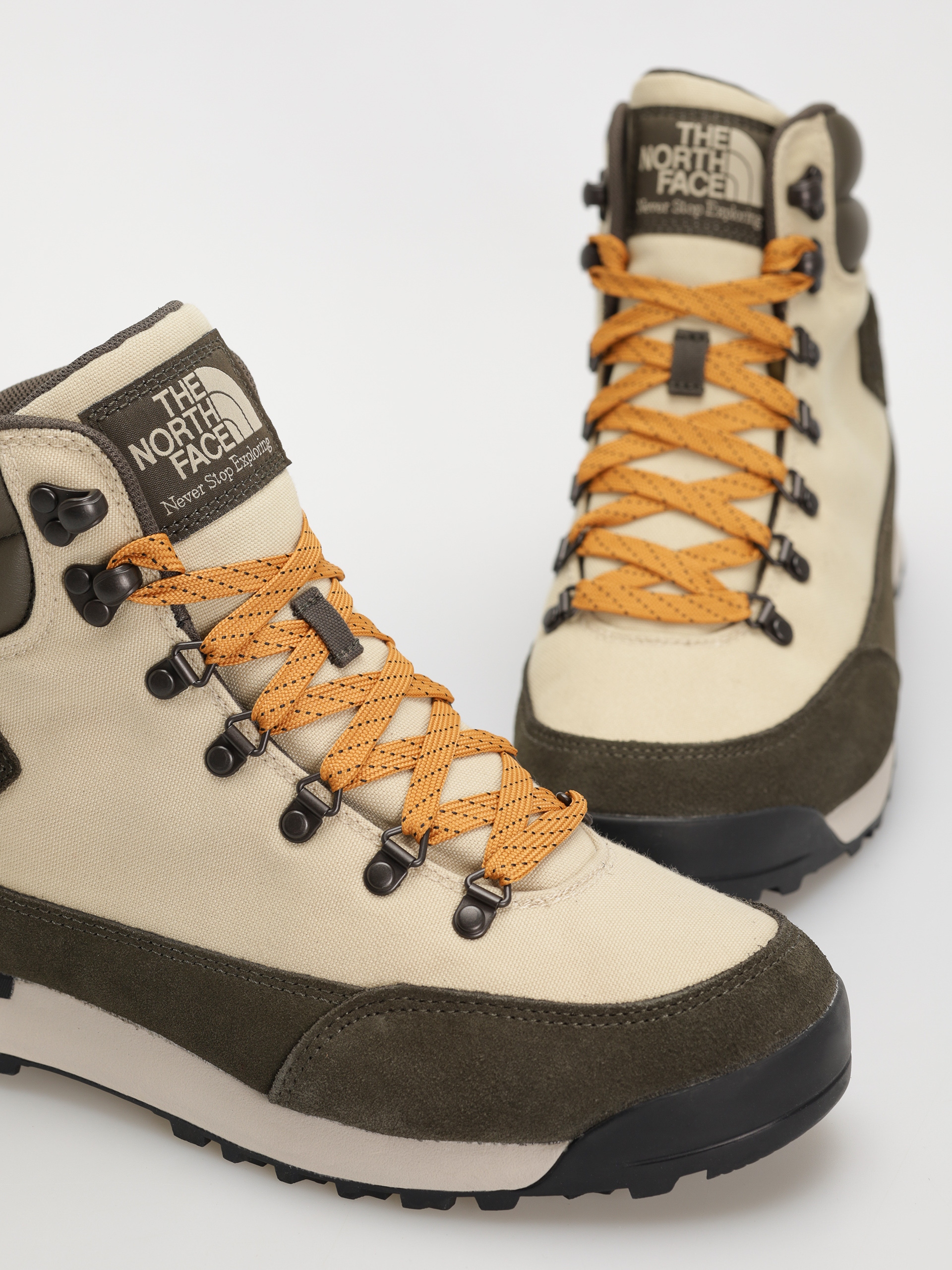Pantofi The North Face Back To Berkeley Iv Textile Wp (gravel/new taupe green)