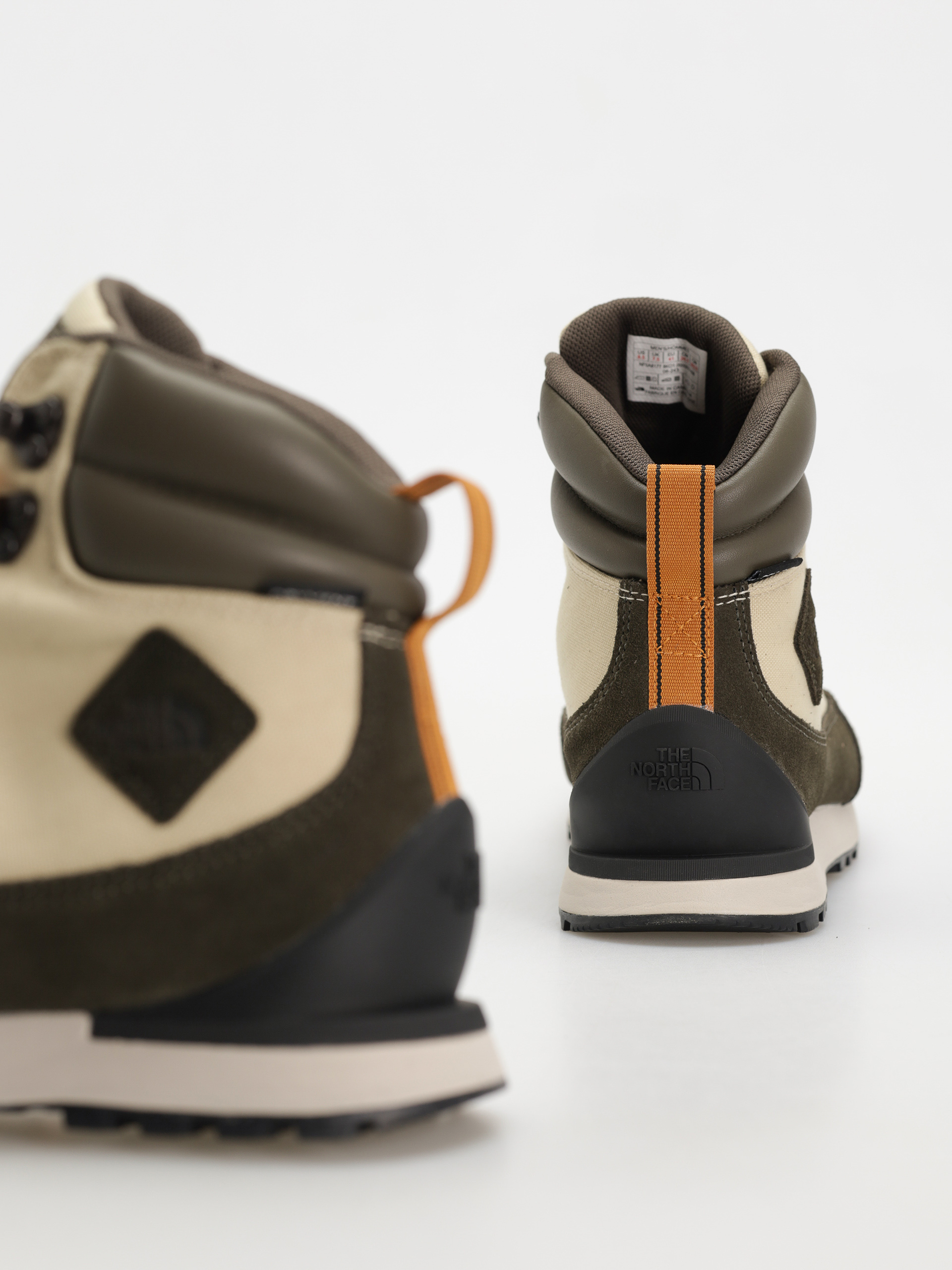 Pantofi The North Face Back To Berkeley Iv Textile Wp (gravel/new taupe green)