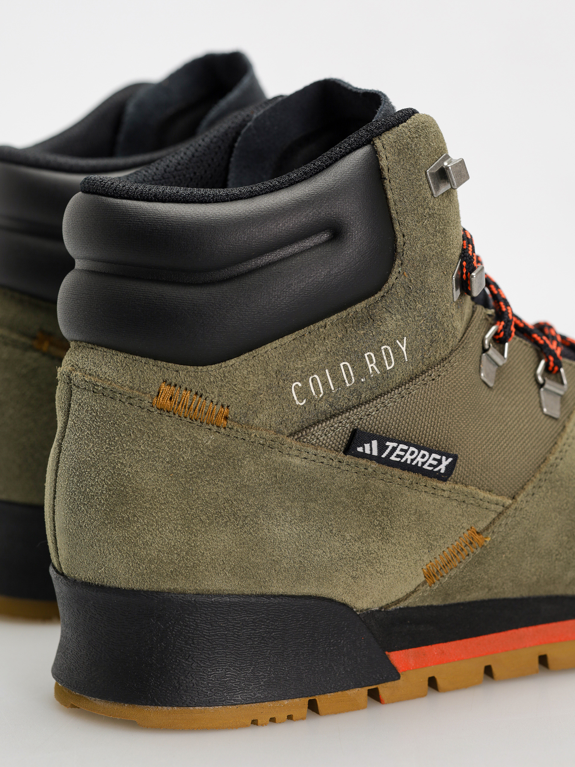 Pantofi adidas Terrex Snowpitch C. (olistr/brostr/seimor)