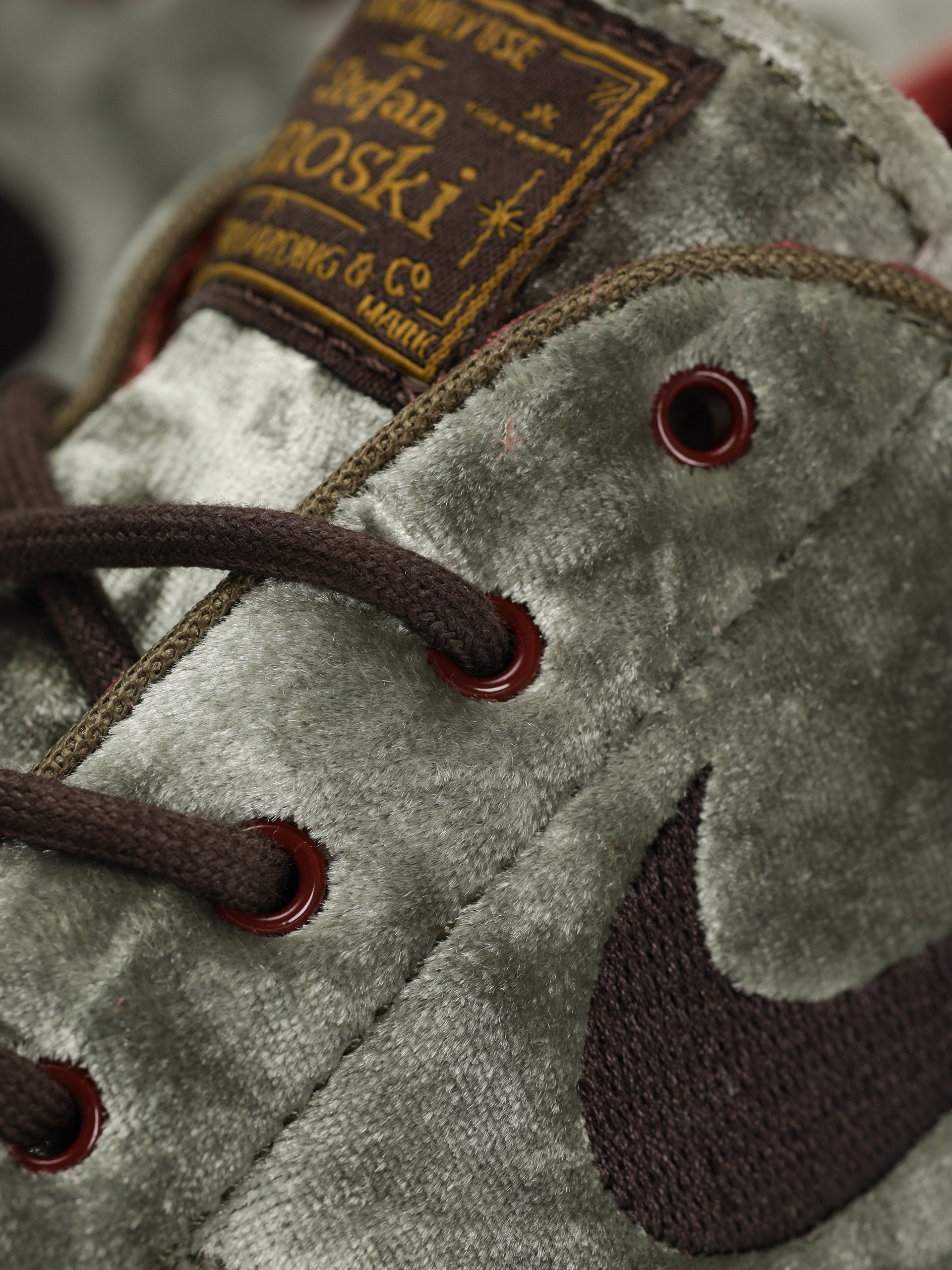 Pantofi Nike SB Zoom Janoski OG+ SE (medium olive/velvet brown baroque brown)