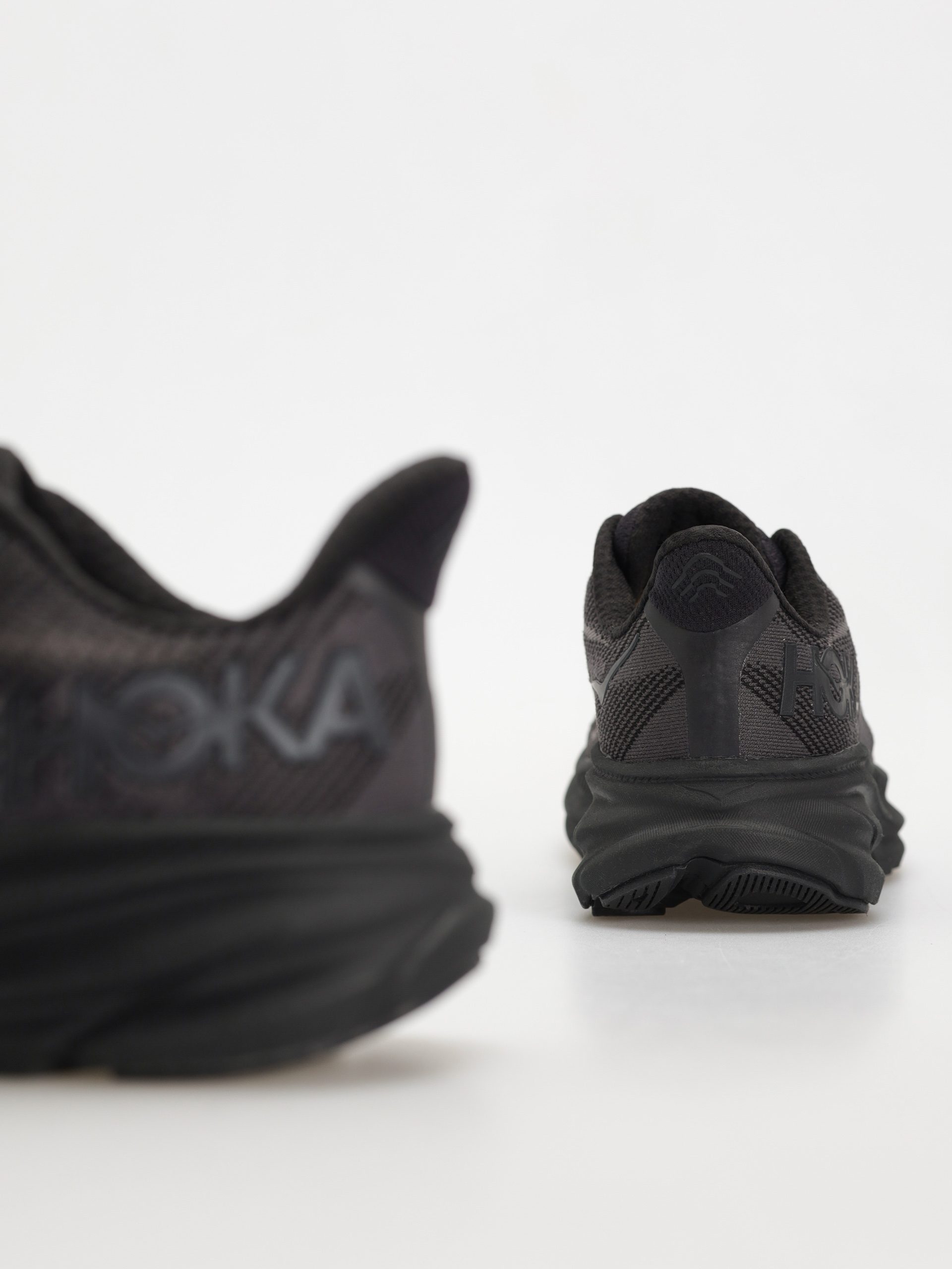 Pantofi Hoka Clifton 9 Wmn (black/black)