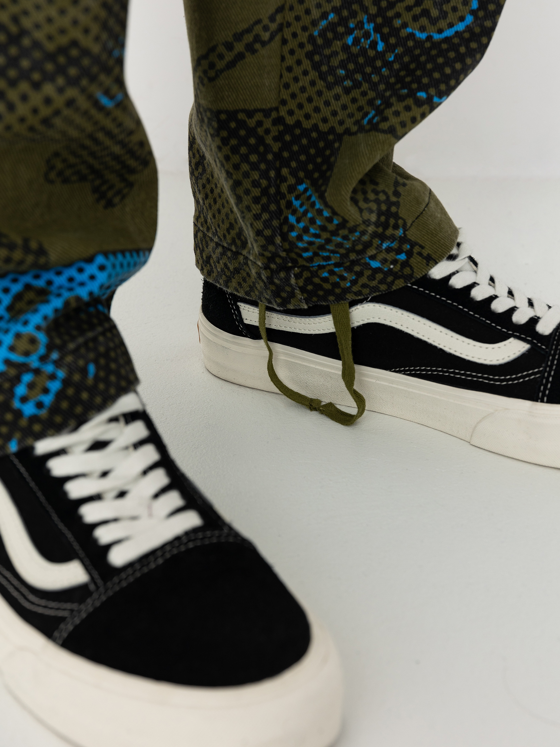 Pantaloni Santa Cruz Unite (winkowski comic camo)