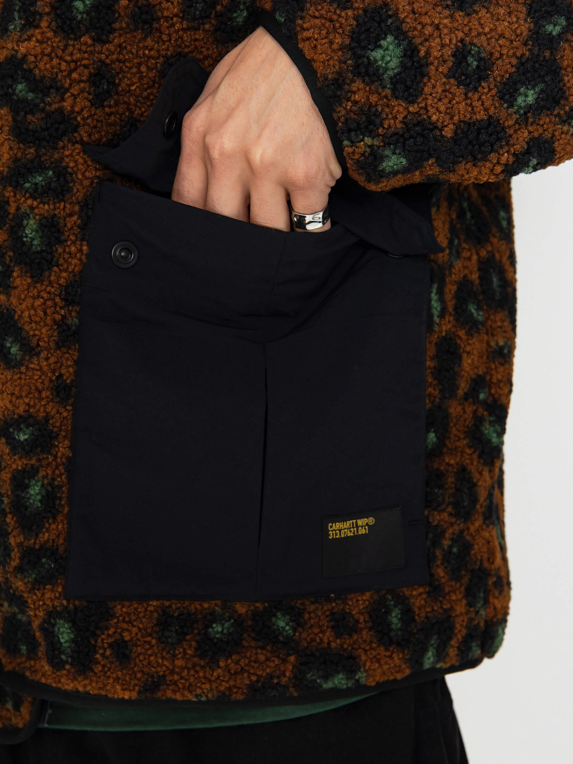 Geacă Carhartt WIP Devin Liner (camo leo jacquard/tamarind/black)