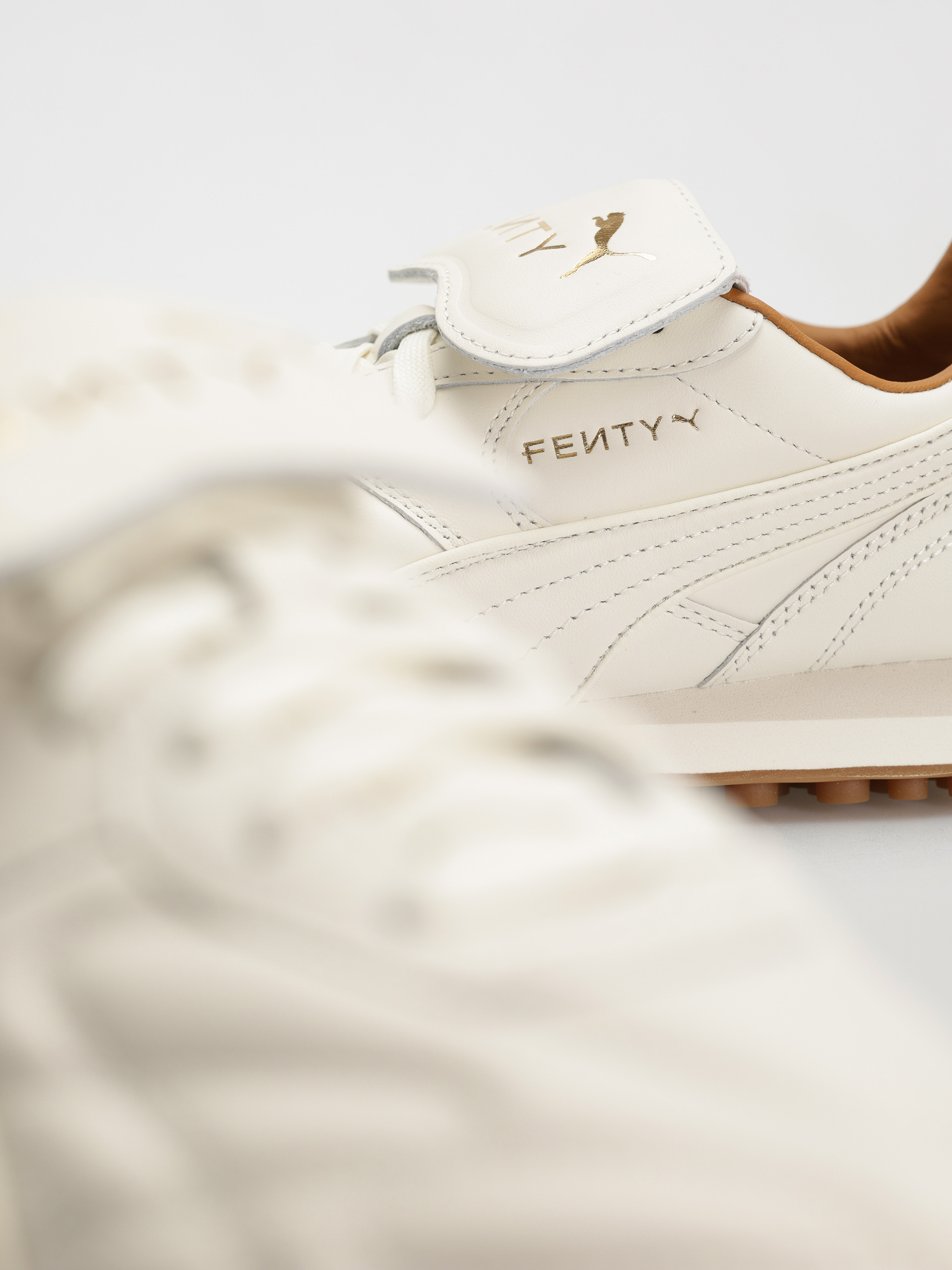 Pantofi Puma X Fenty Avanti VL (warm white)