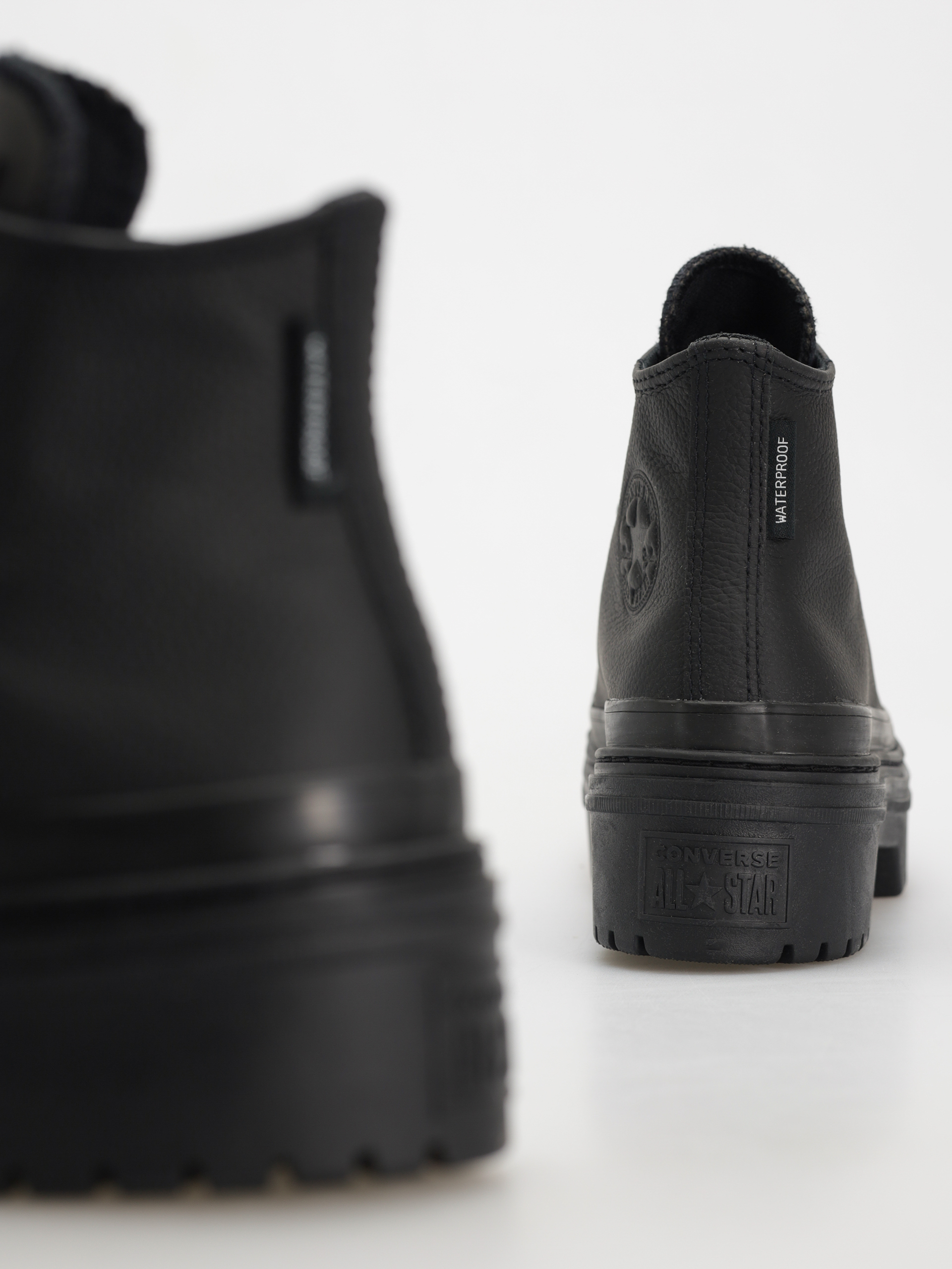 Pantofi Converse Chuck Taylor All Star Lugged Heel Wmn (black)