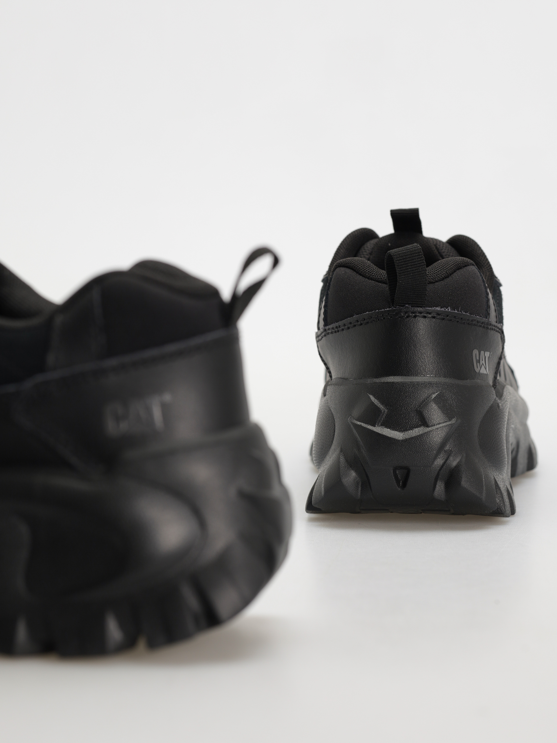 Pantofi Caterpillar Intruder Essential (black/black)