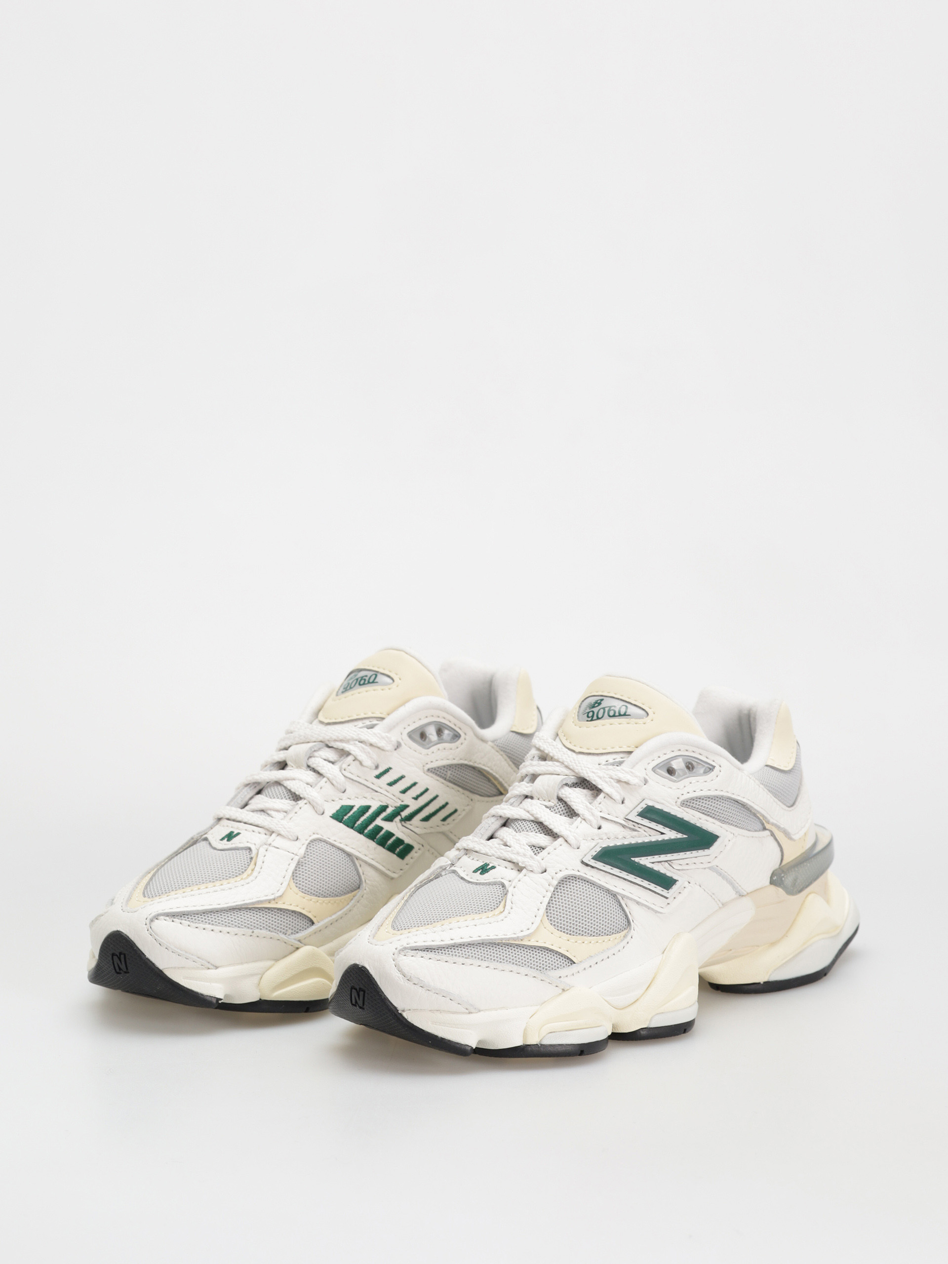 Pantofi New Balance 9060 (sea salt)