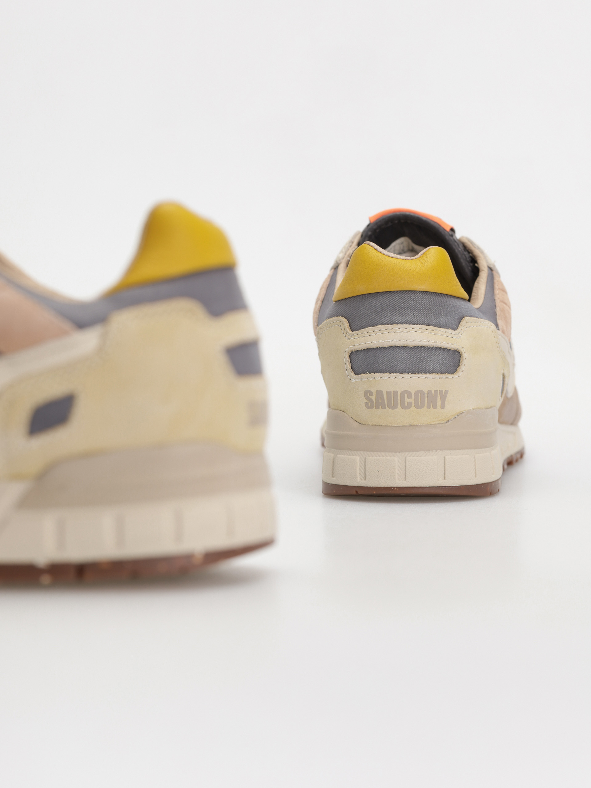 Pantofi Saucony Shadow 5000 (dark grey/sand)