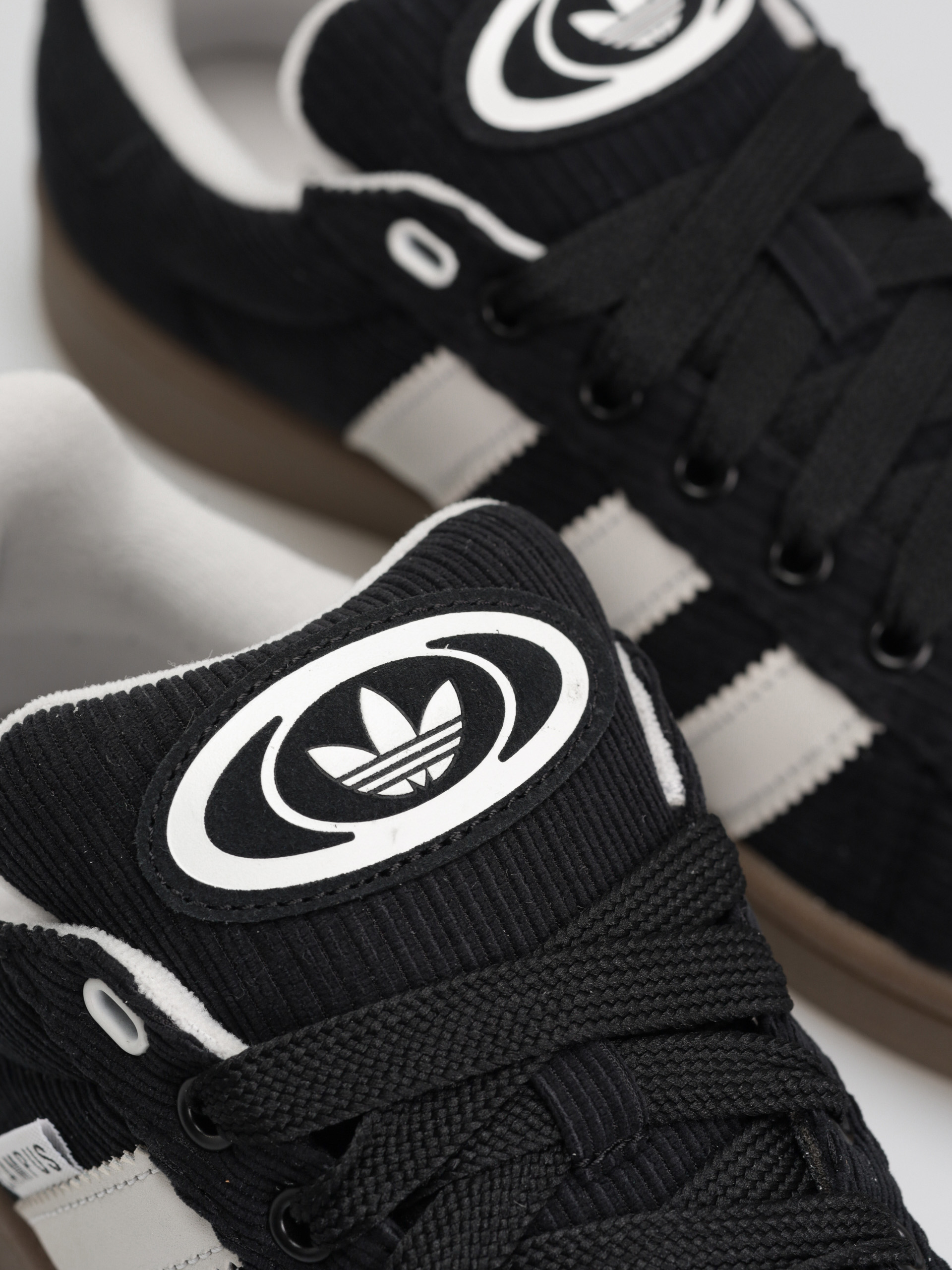 Pantofi adidas Campus 00s (cblack/crywht/gum5)