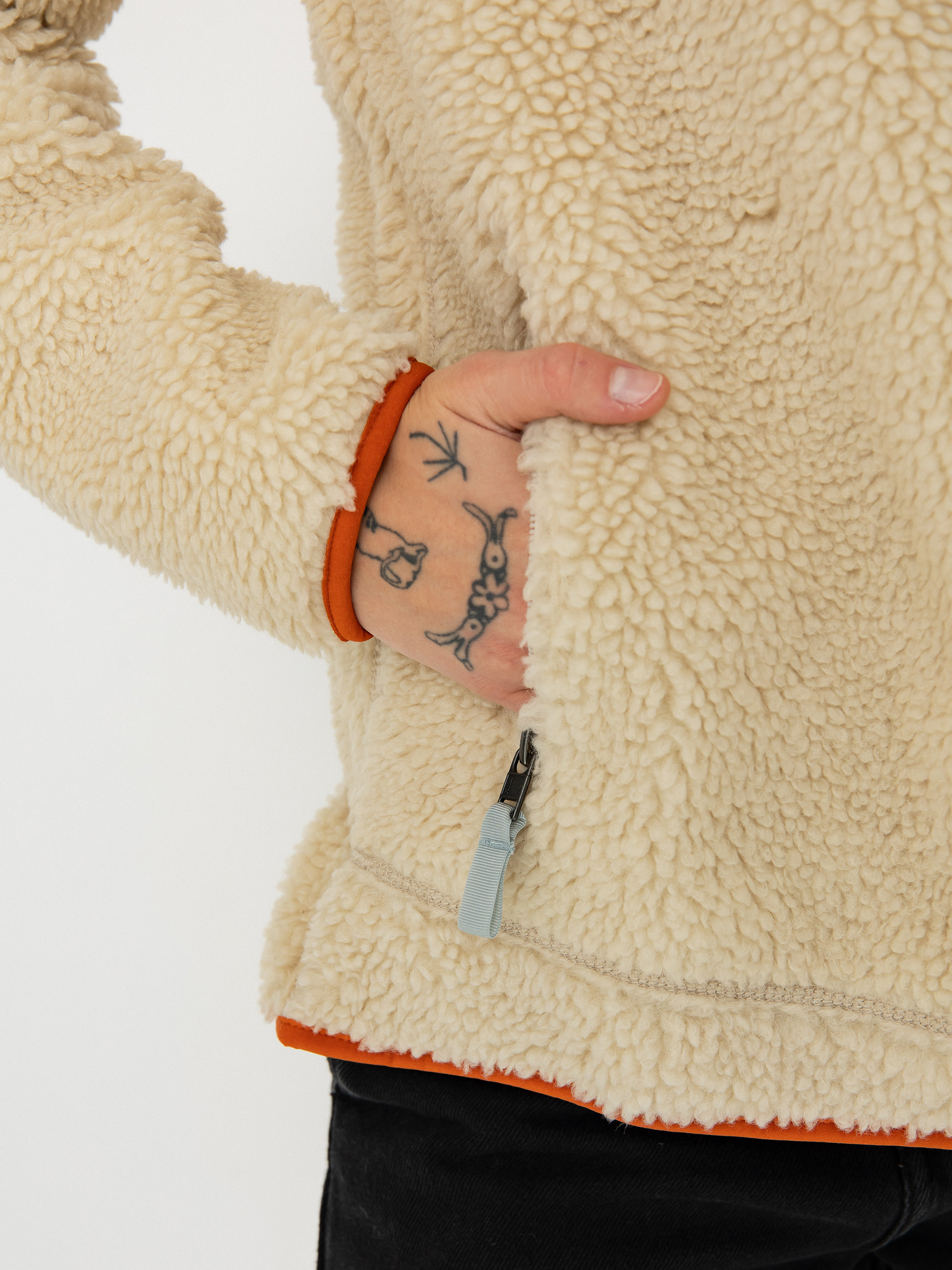 Geacă Patagonia Classic Retro X Wmn (dark natural w/redtail rust)