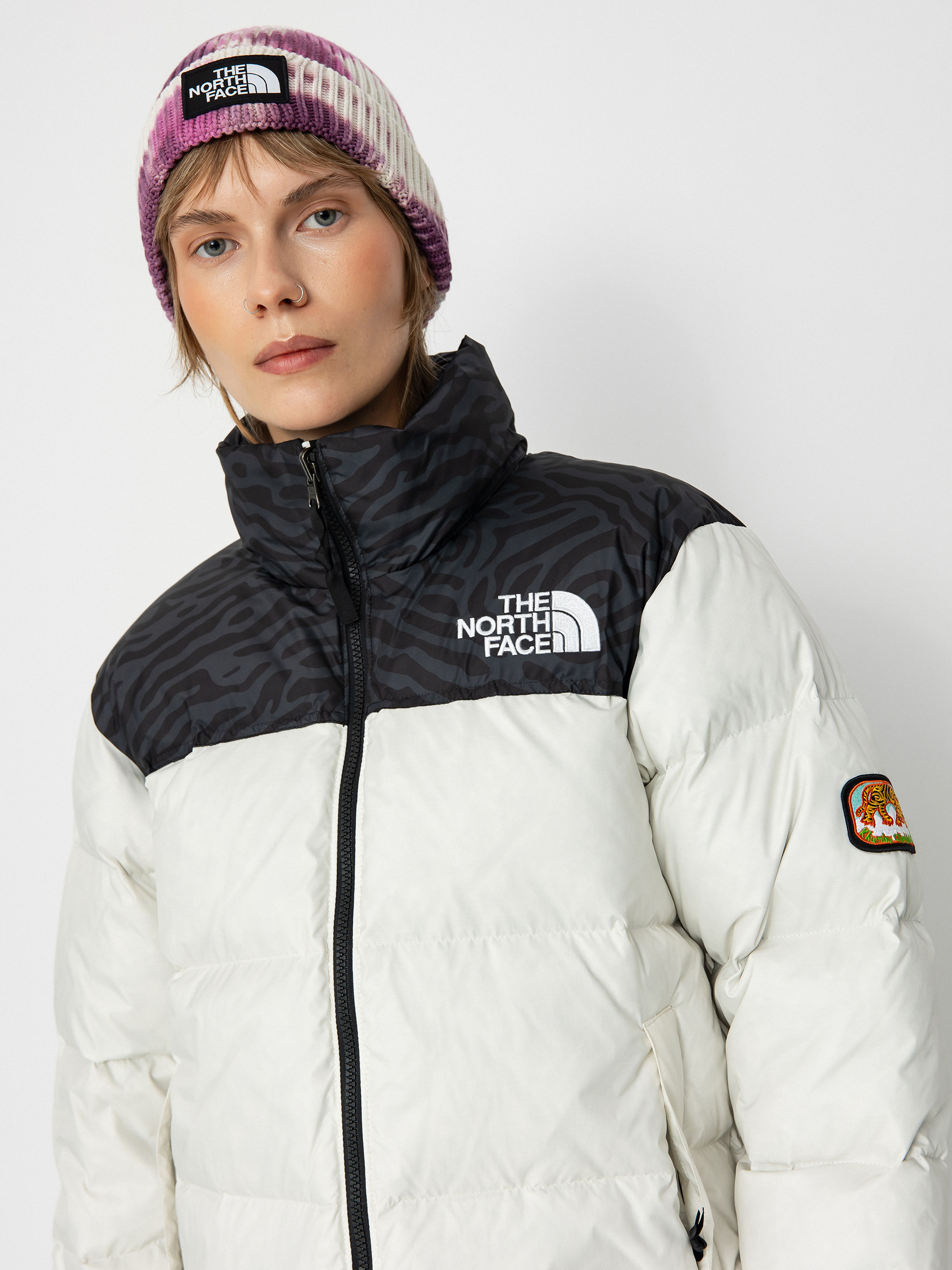 Geacă The North Face 1996 Retro Nuptse Wmn (white dune/tnf black tn)